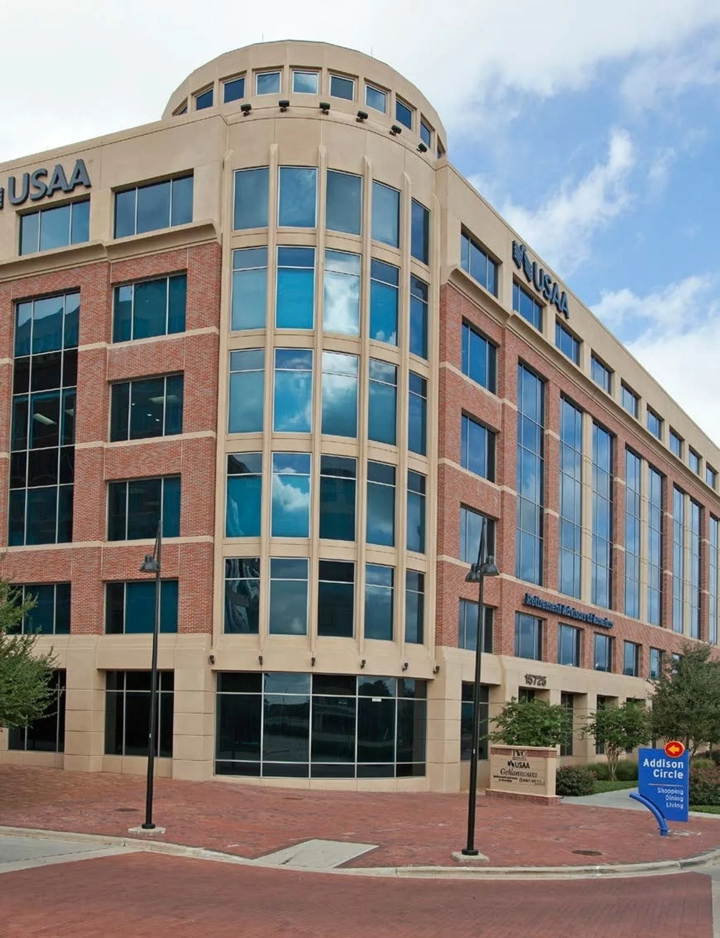 Photo 2 of 15725 Dallas Pkwy, Addison, TX 75001