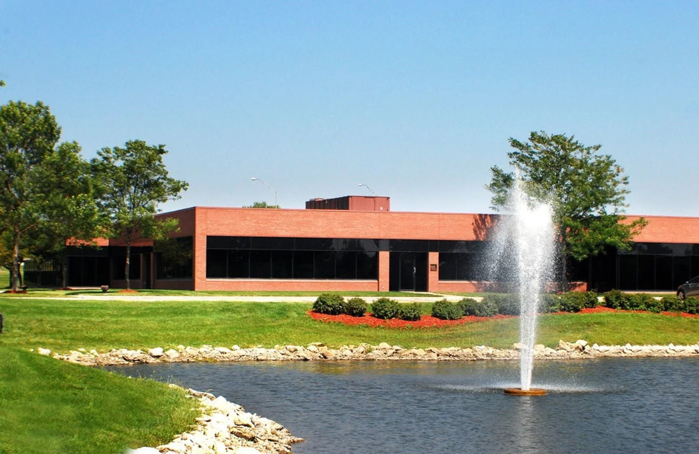 Photo 2 of 7745 Office Plaza Dr N, West Des Moines, IA 50266