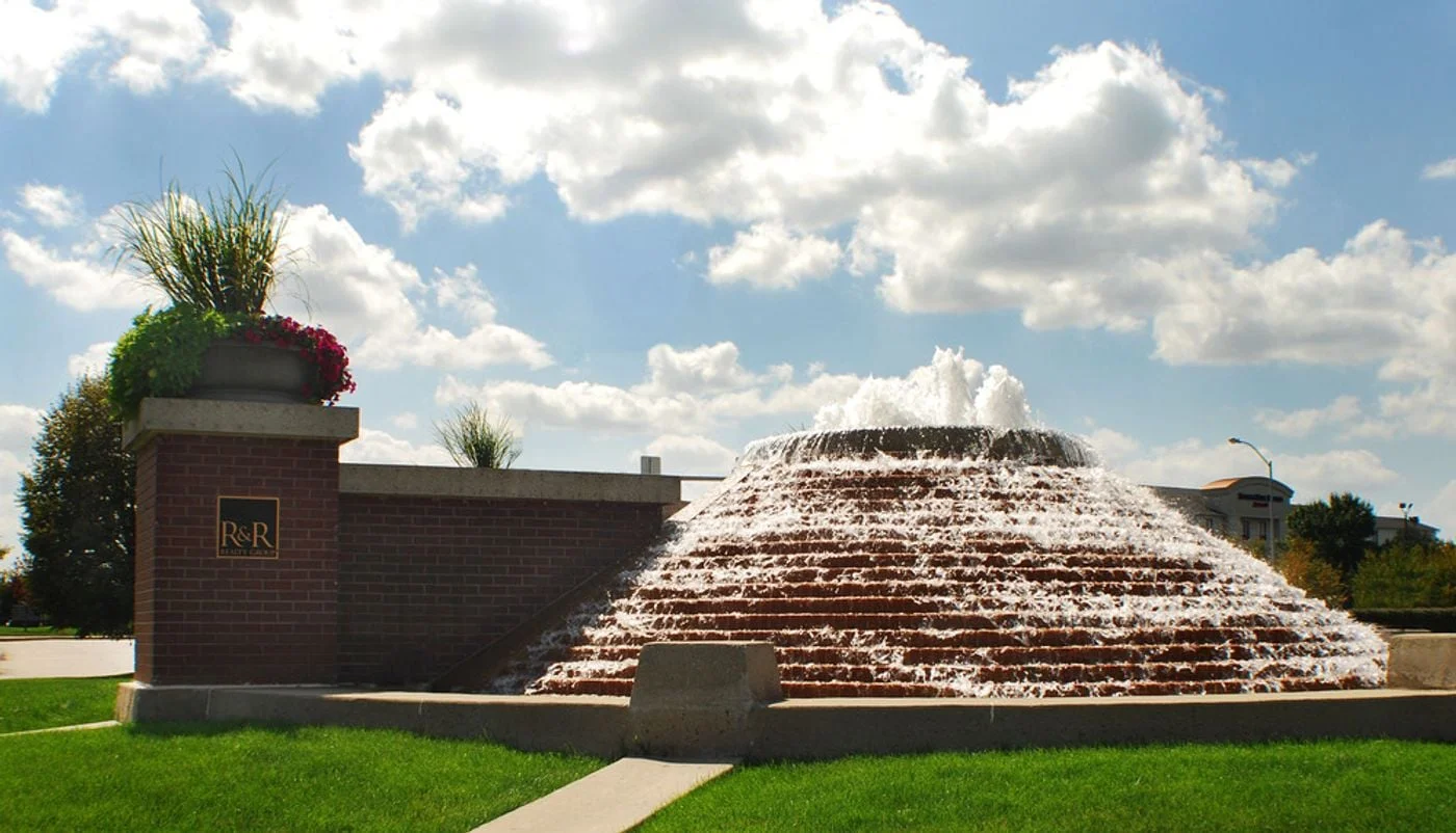 Photo 3 of 7745 Office Plaza Dr N, West Des Moines, IA 50266