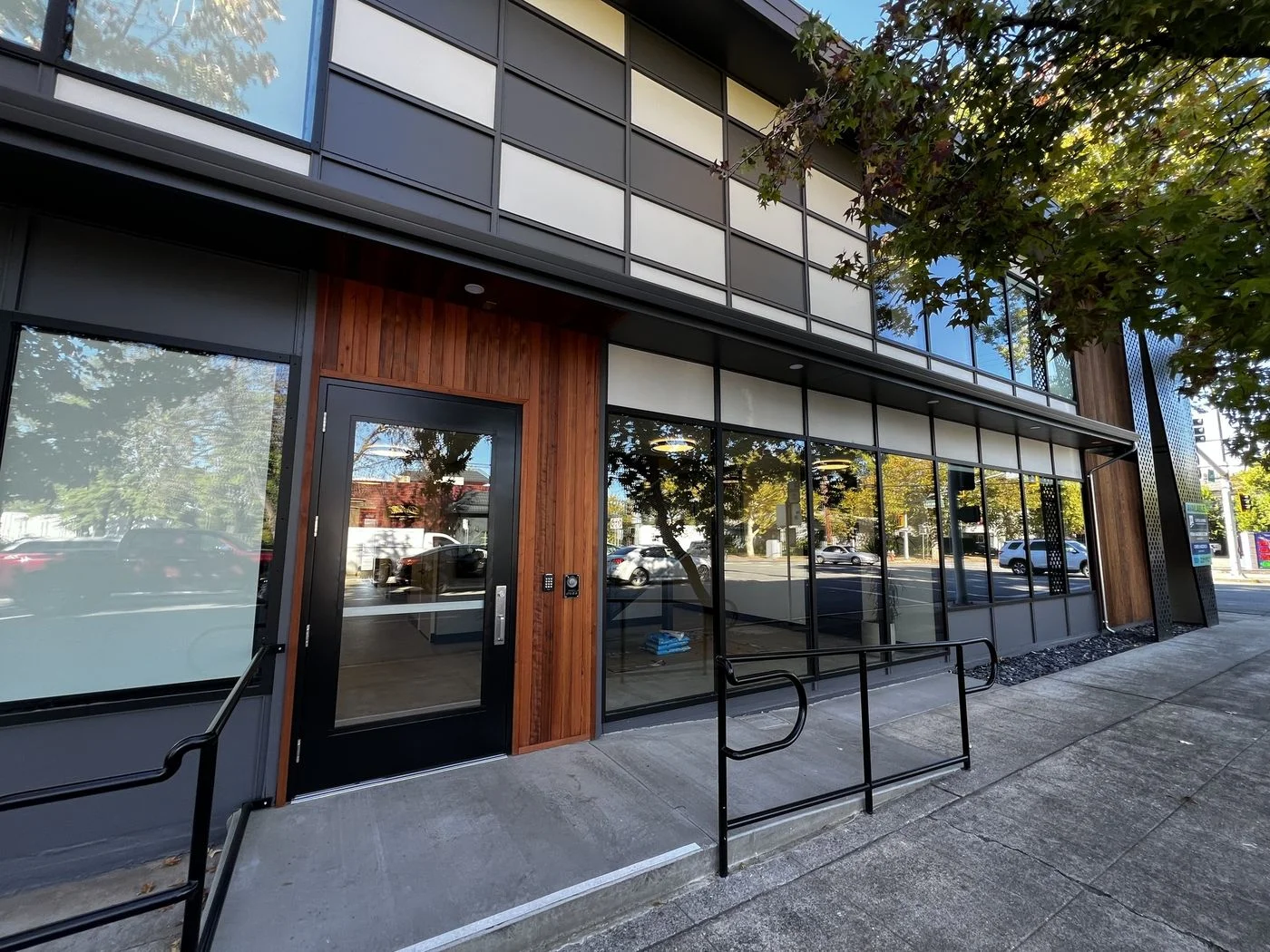 Photo 1 of 1304 East St, Redding, CA 96001