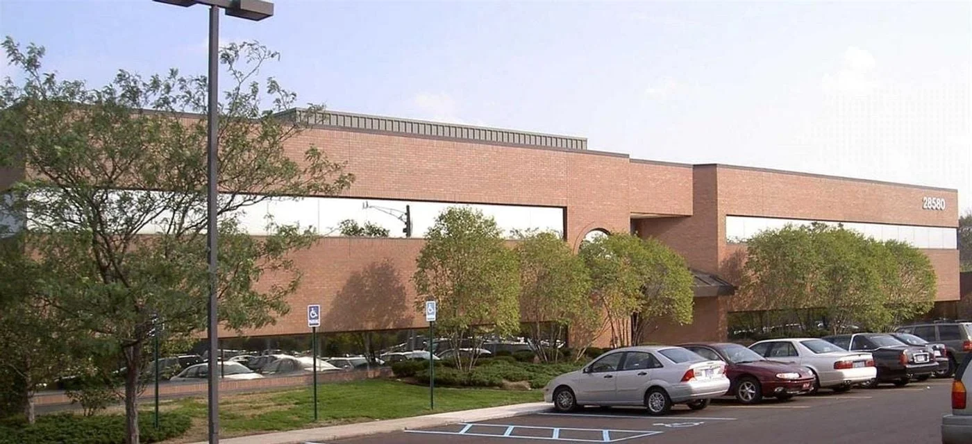 Photo 1 of 28580 Orchard Lake Rd, Farmington Hills, MI 48334
