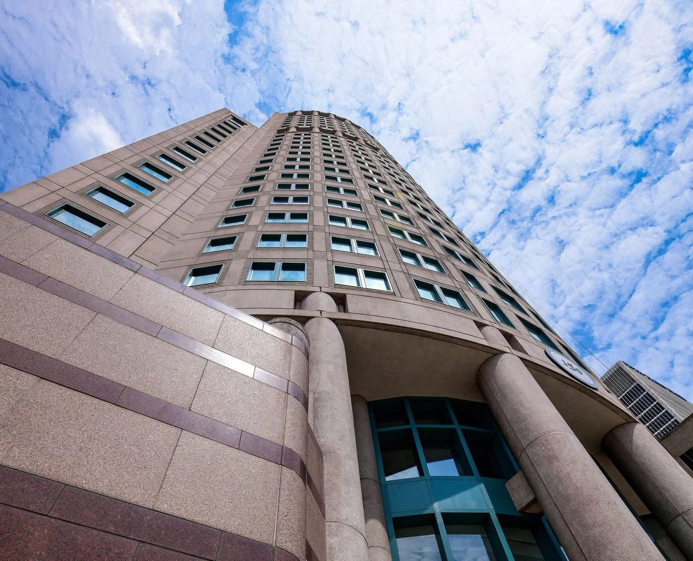 Photo 3 of 150 W Jefferson Ave, Detroit, MI 48226