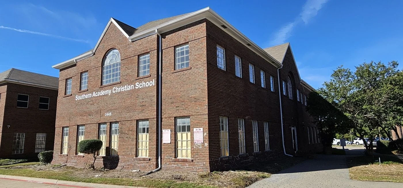 Photo 1 of 3445 Highland Rd, Dallas, TX 75228