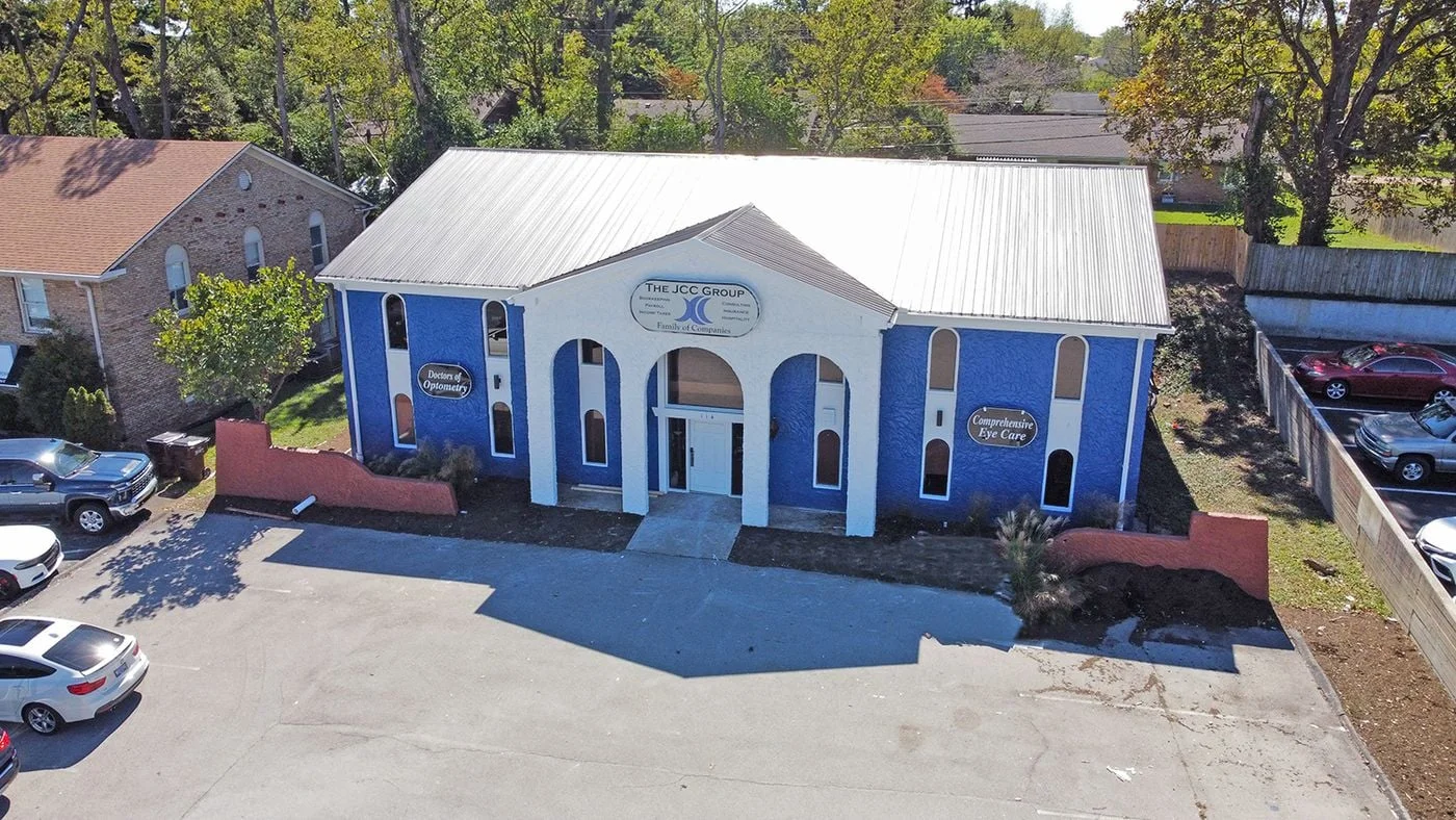 Photo 1 of 114 E Reynolds Rd, Lexington, KY 40517