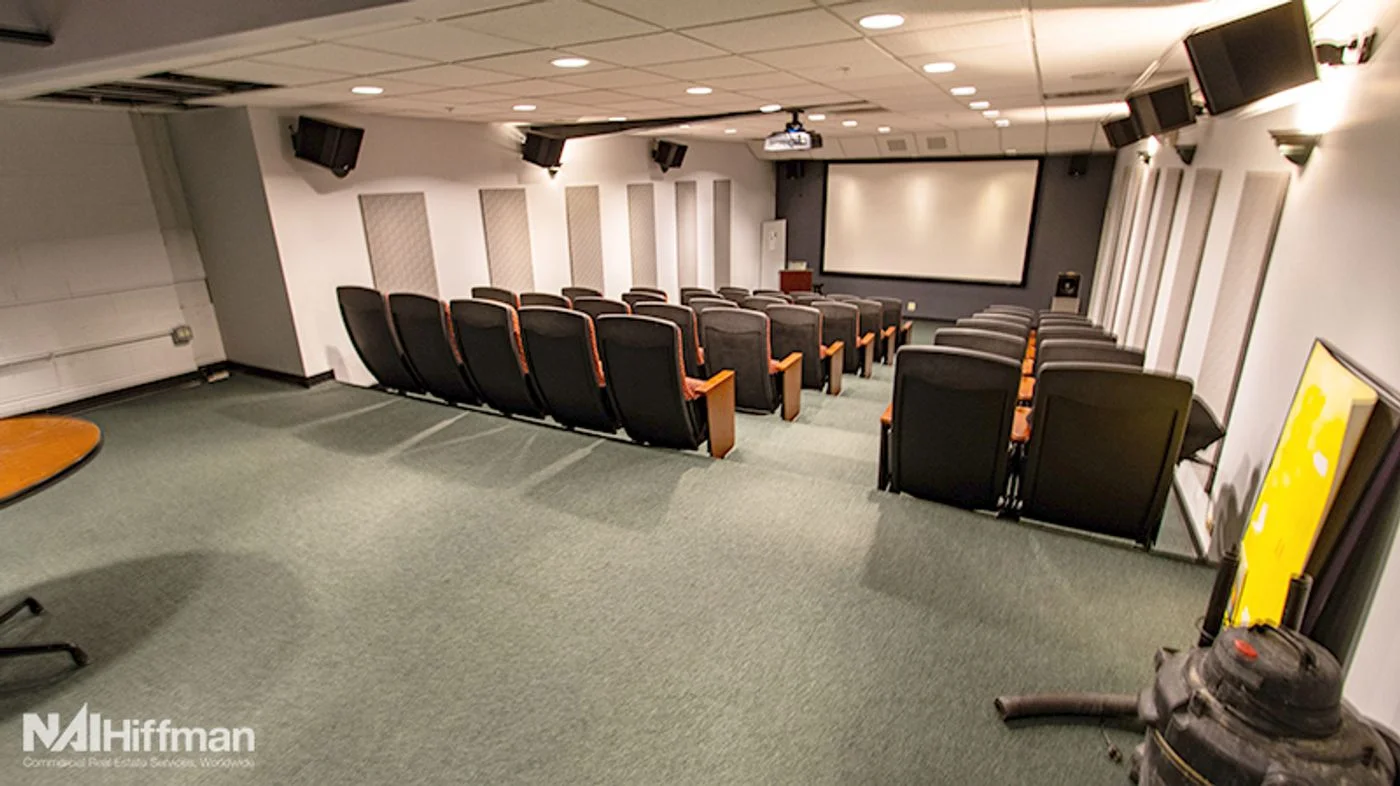 Photo 2 of 2500 Lehigh Ave, Glenview, IL 60026