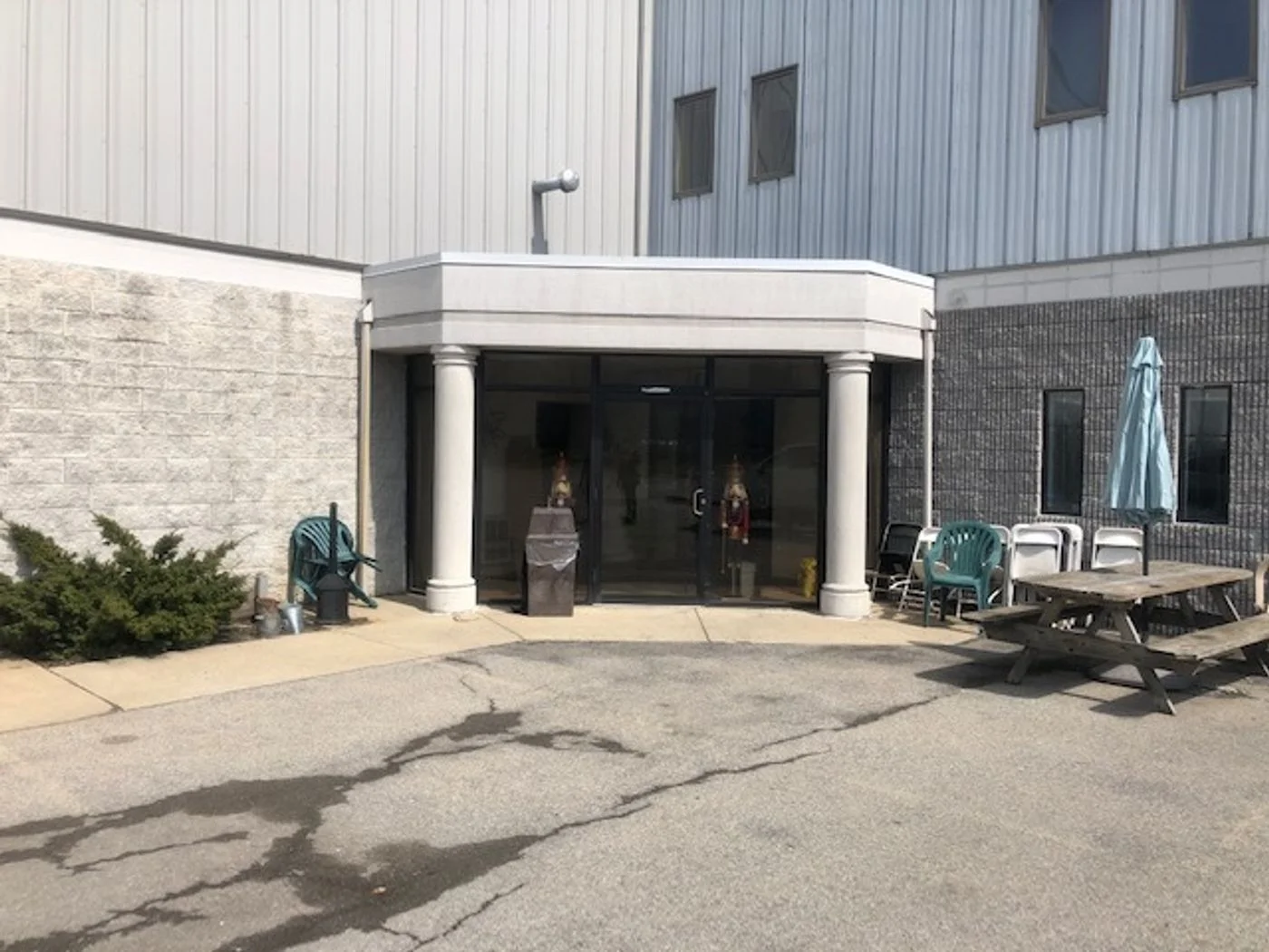 Photo 1 of 2335 Union Road, Cheektowaga, NY, 14227