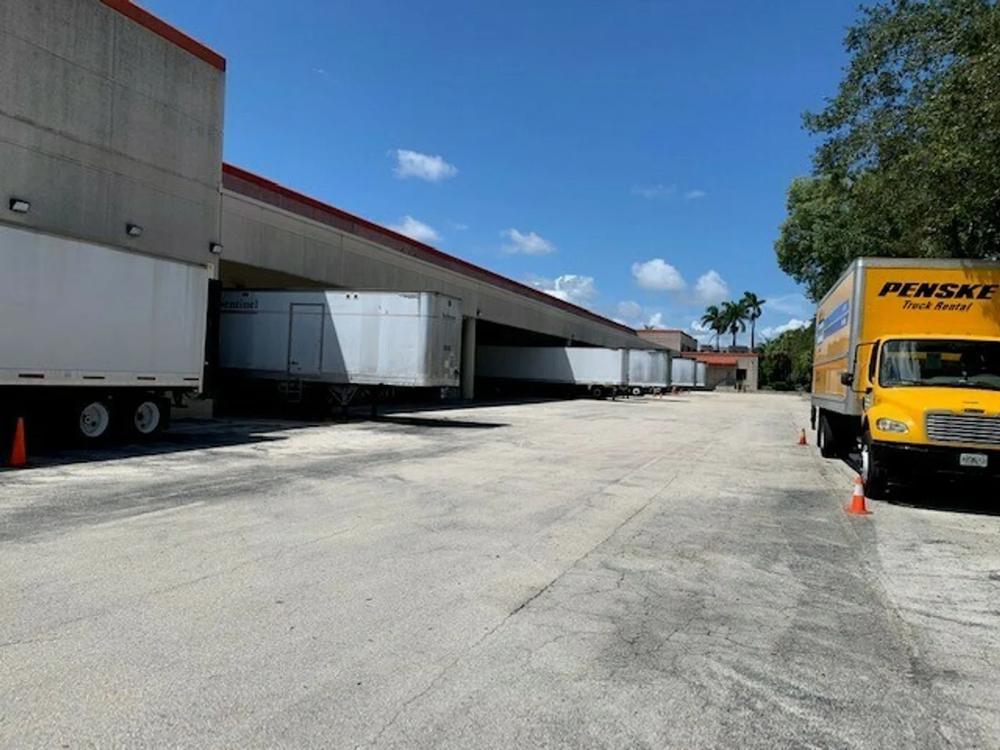 Photo 2 of 333 SW 12th Ave, Deerfield Beach, FL 33442