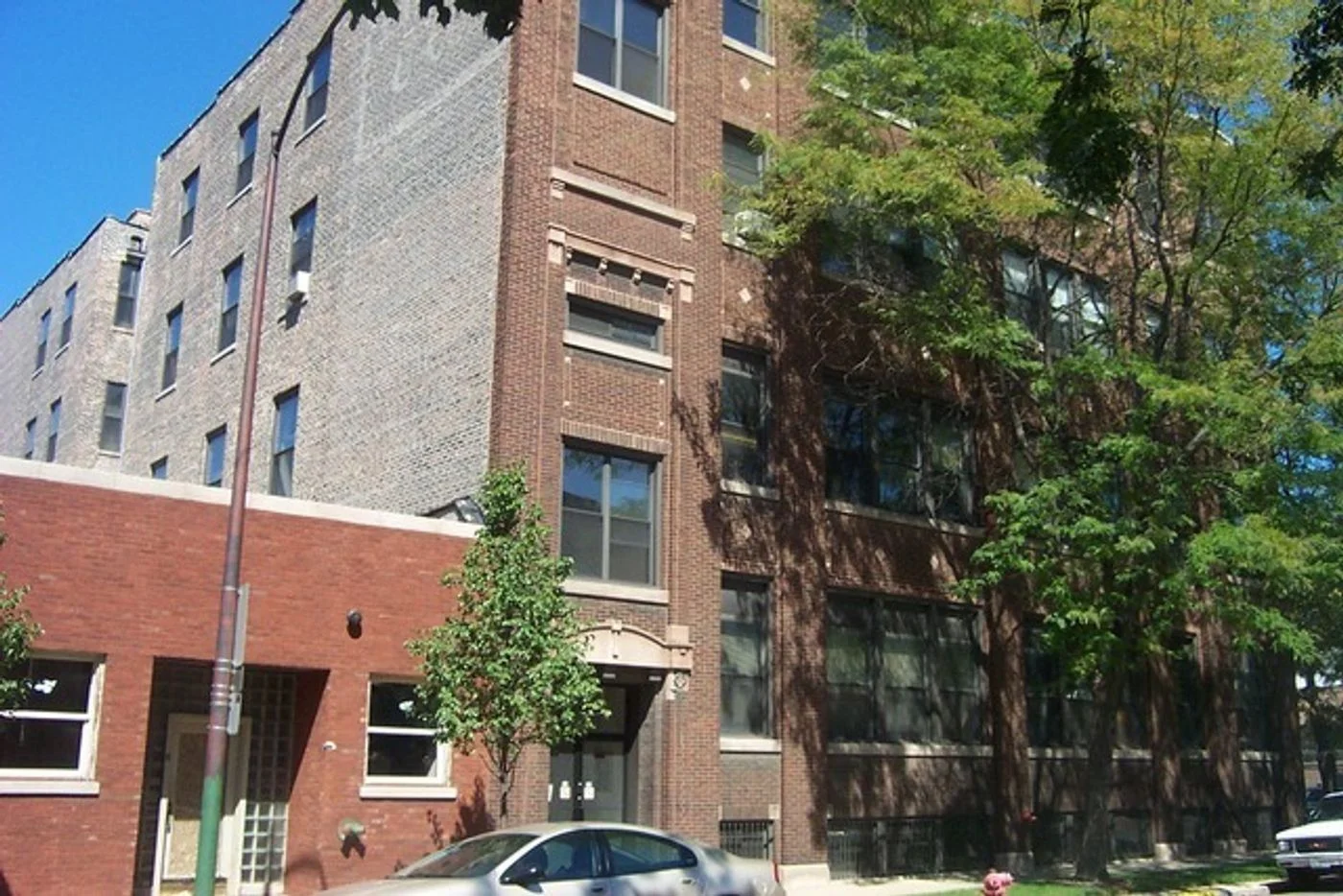 Photo 2 of 1528 W Adams St, Chicago, IL 60607