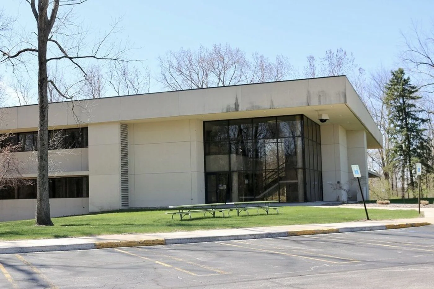 Photo-3 of 1320 Waldo Ave, Midland, MI 48642