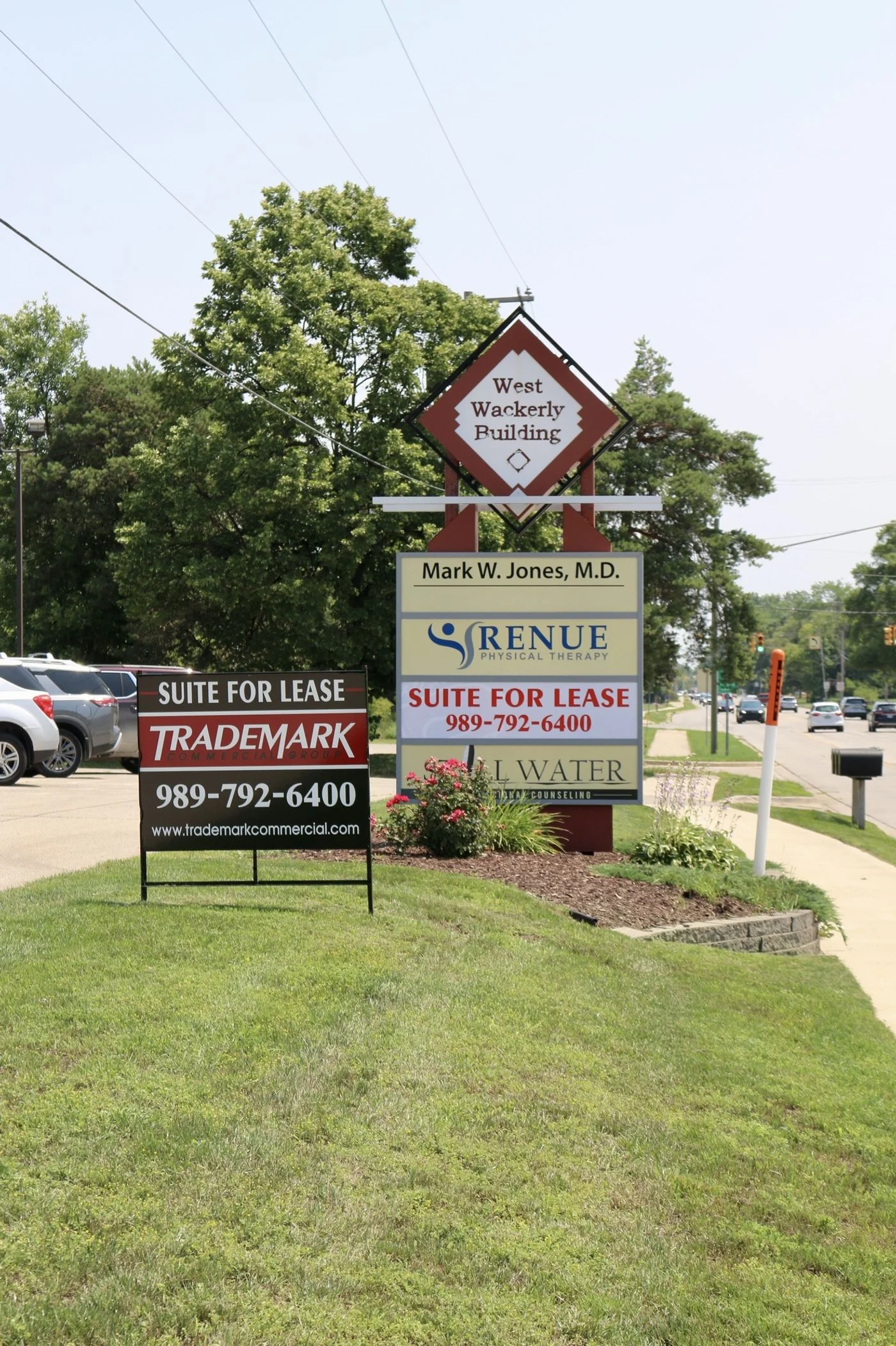 Photo 3 of 2520 W Wackerly St, Midland, MI 48640