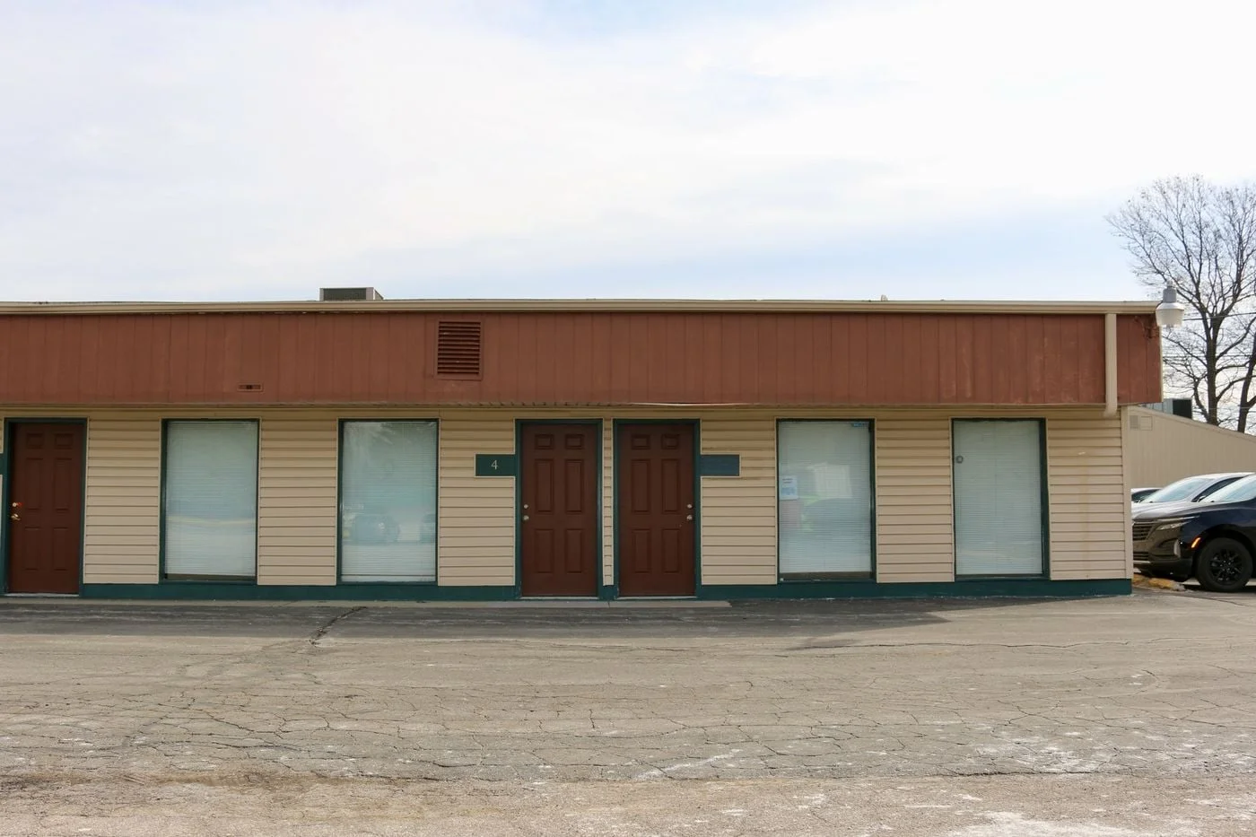 Photo 1 of 3175 Christy Way S, Saginaw, MI 48603