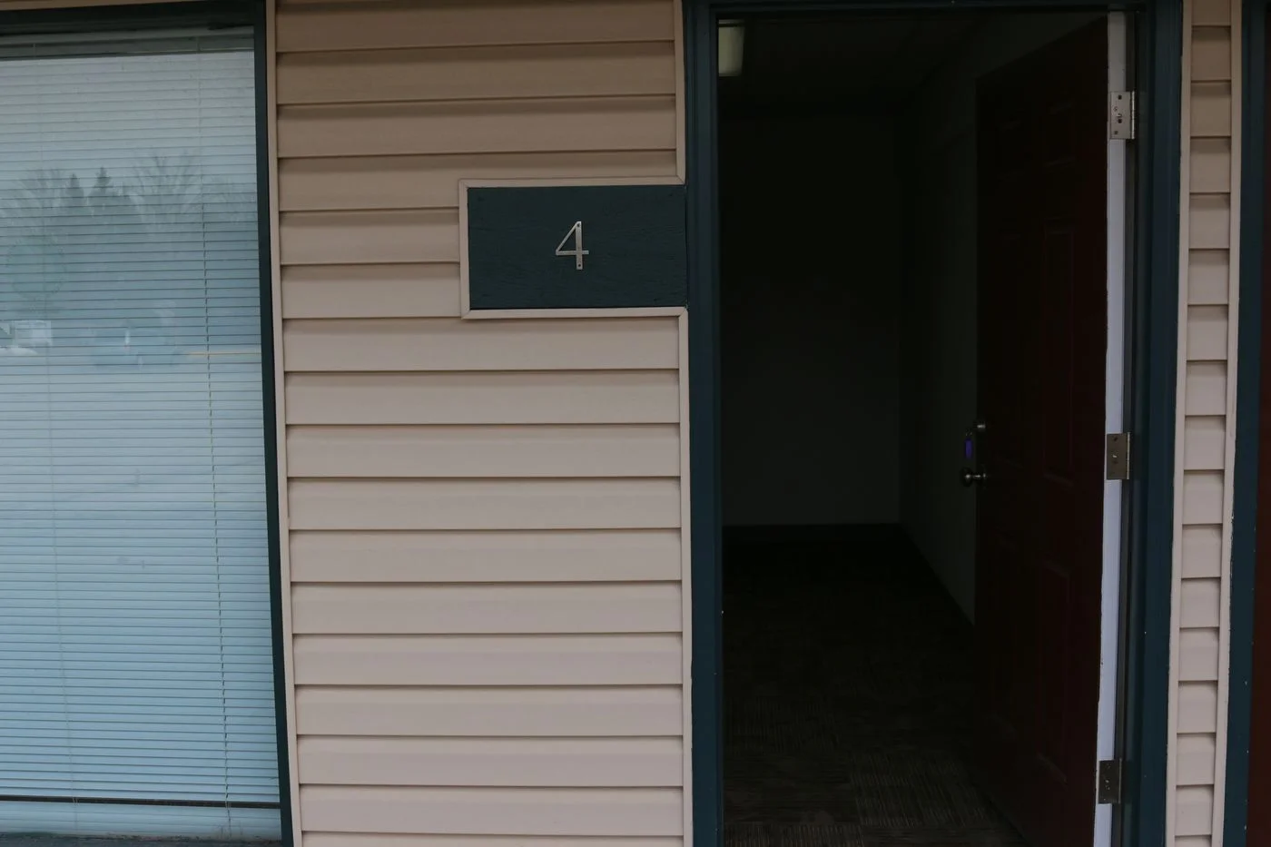 Photo 2 of 3175 Christy Way S, Saginaw, MI 48603