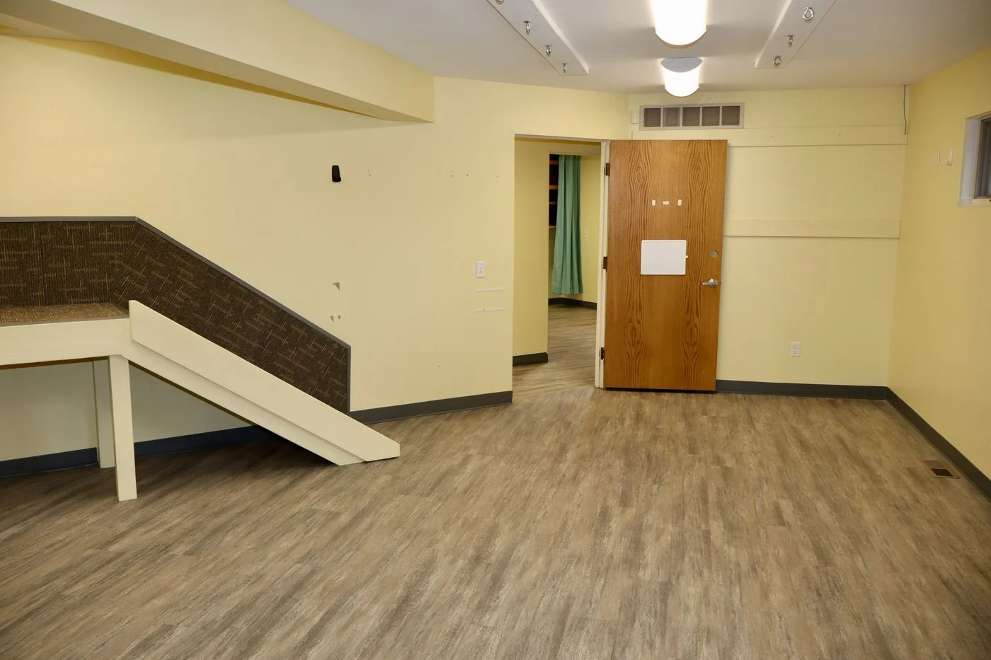 Photo 3 of 1001 Mulholland St, Bay City, MI 48708