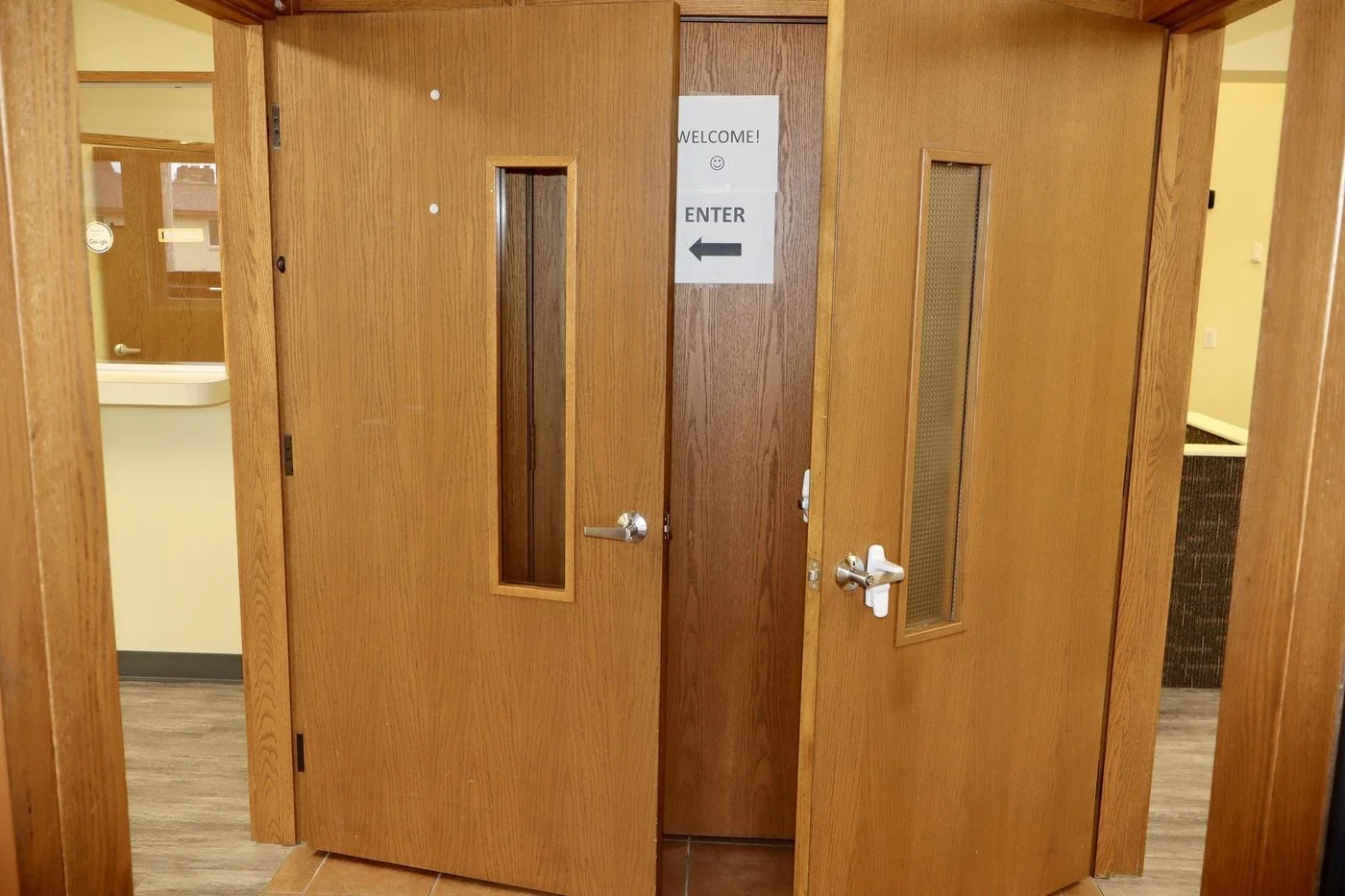 Photo 2 of 1001 Mulholland St, Bay City, MI 48708