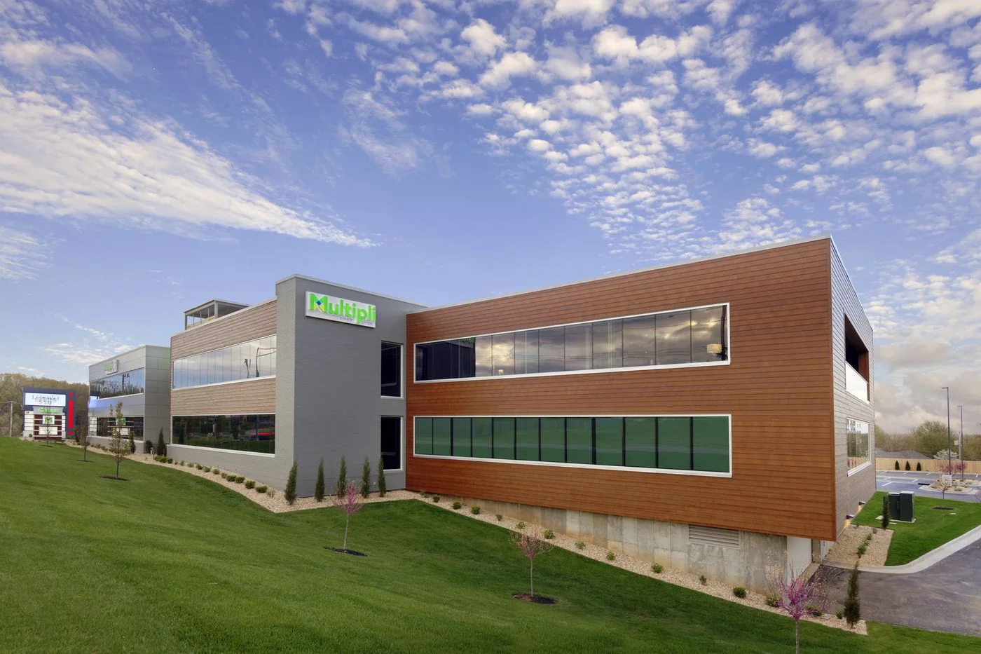 Photo 2 of 1850 S Blackman Rd, Springfield, MO 65809