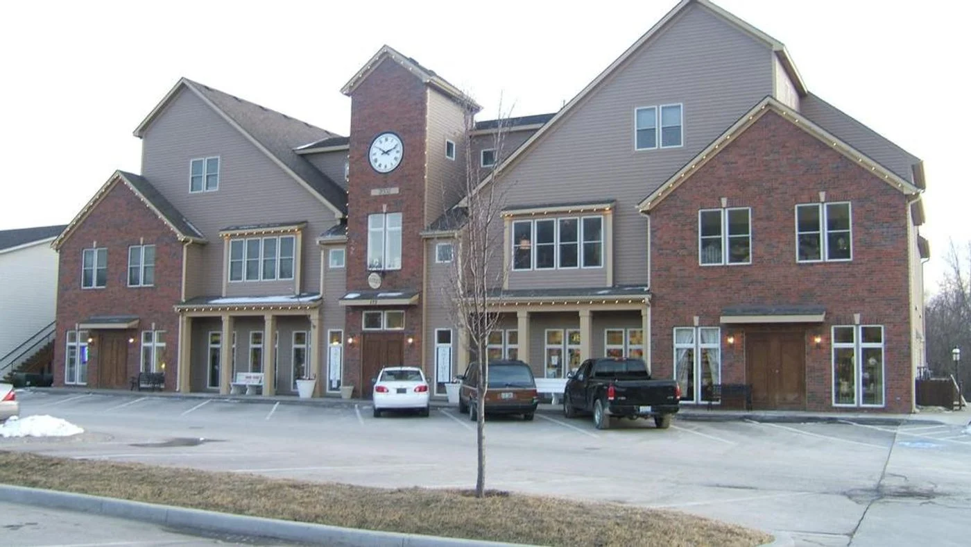 Photo 1 of 173 English Landing Dr, Parkville, MO 64152