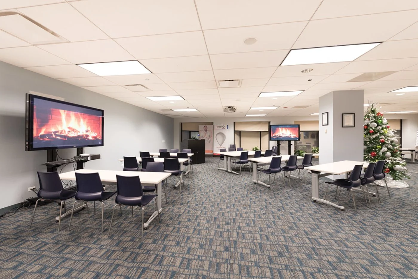 Photo 3 of 142 E Ontario St, Chicago, IL 60611