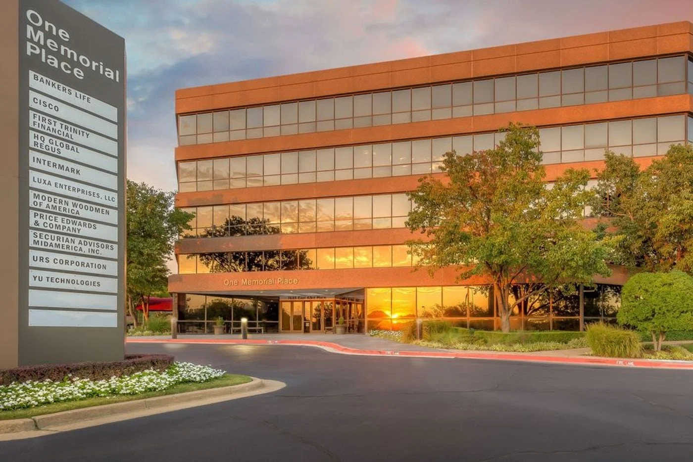 Photo 2 of 7633 E 63rd Pl, Tulsa, OK 74133