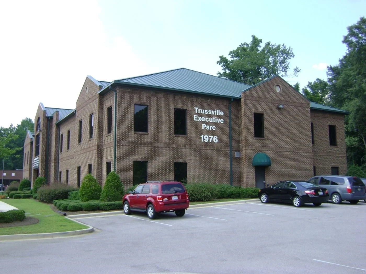 Photo 2 of 1976 Gadsden Hwy, Birmingham, AL 35235