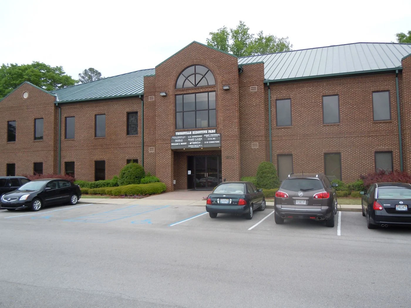 Photo 3 of 1976 Gadsden Hwy, Birmingham, AL 35235