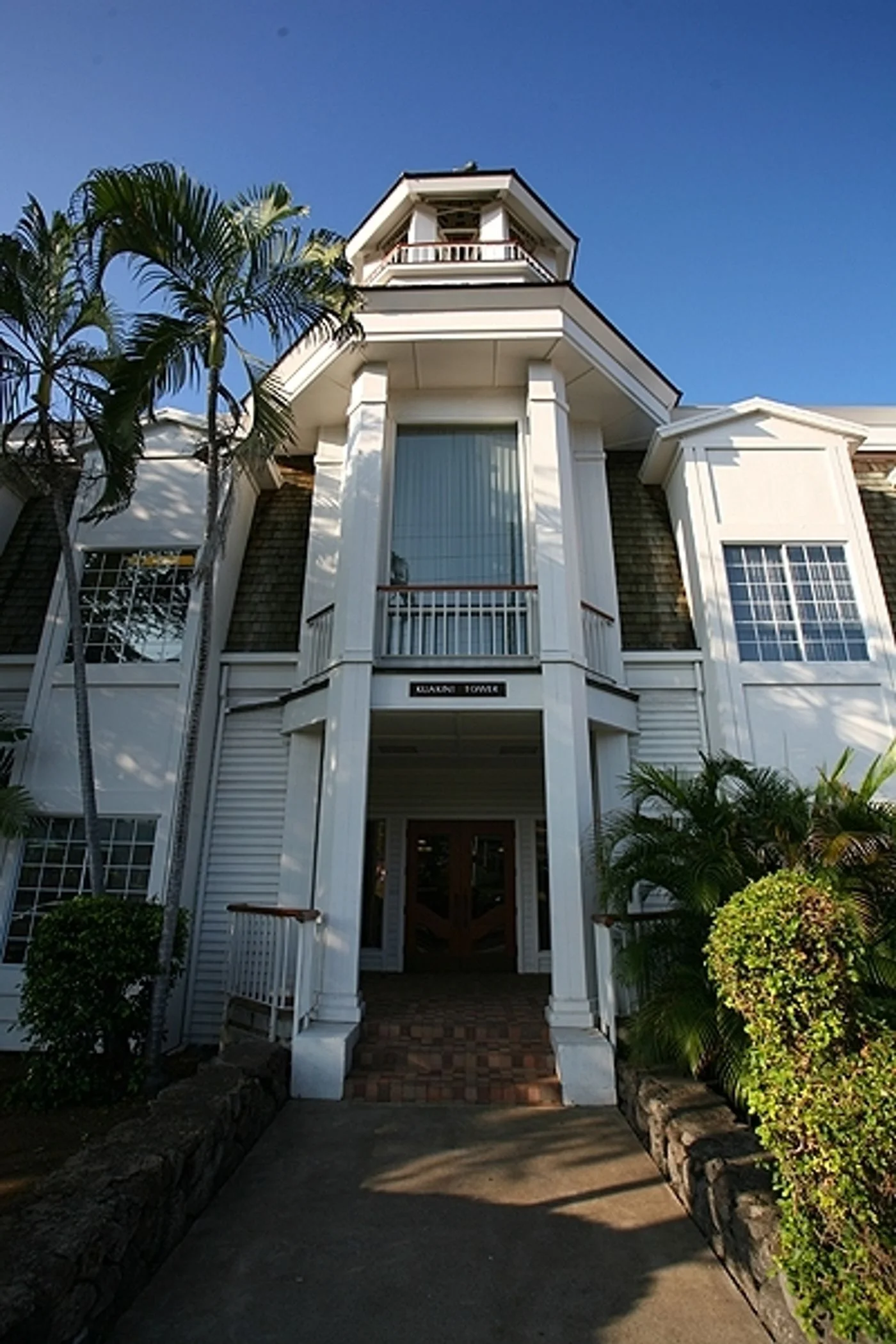 Photo 1 of 75-5722 Kuakini Hwy, Kailua Kona, HI 96740