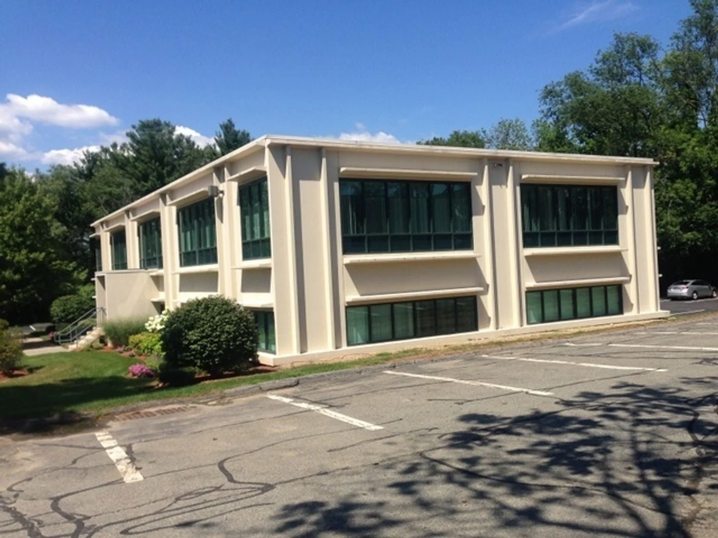 Photo 2 of 155 Middlesex Tpke, Burlington, MA 01803