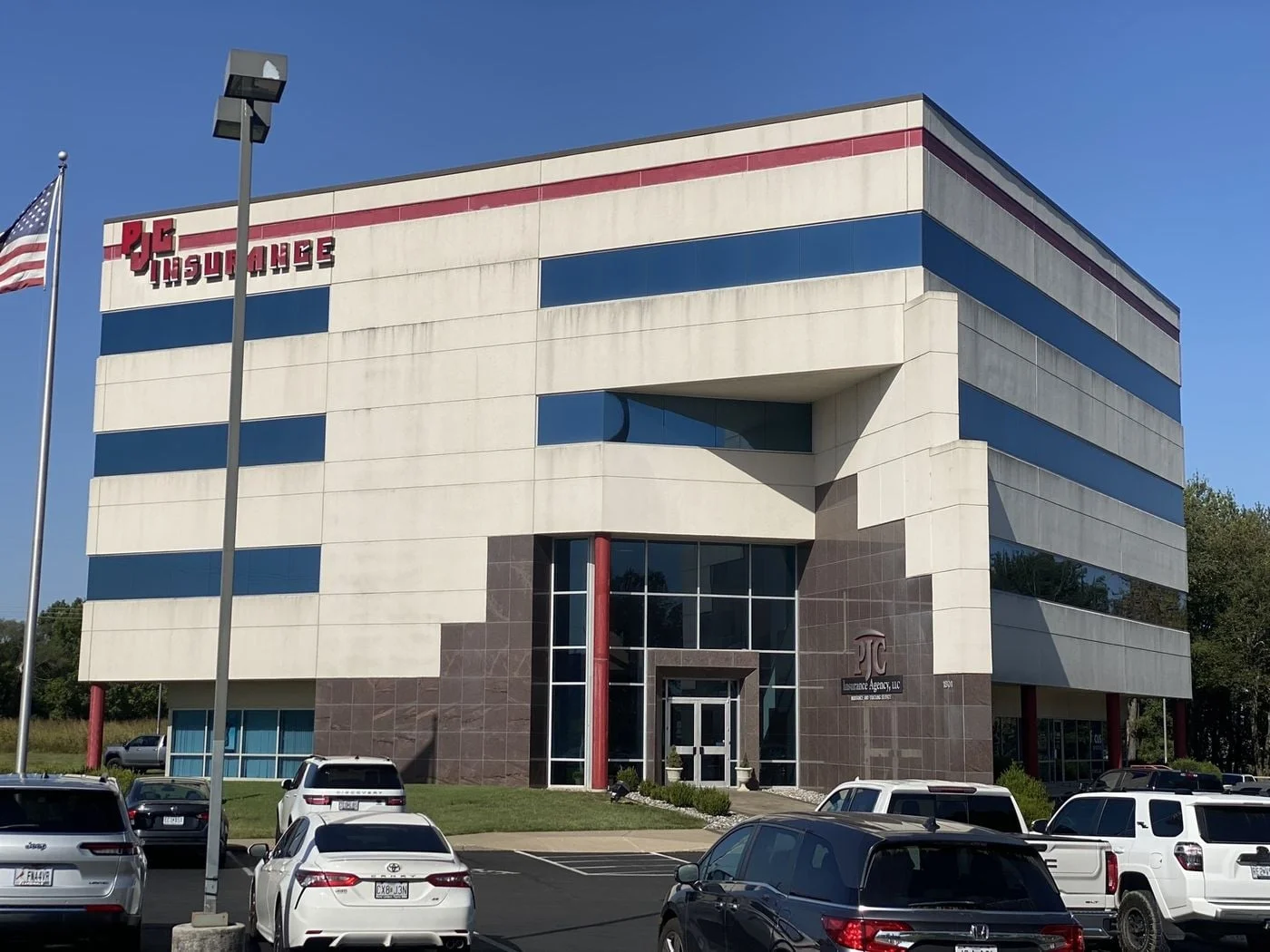 Photo 1 of 1801 W Norton Rd, Springfield, MO 65803