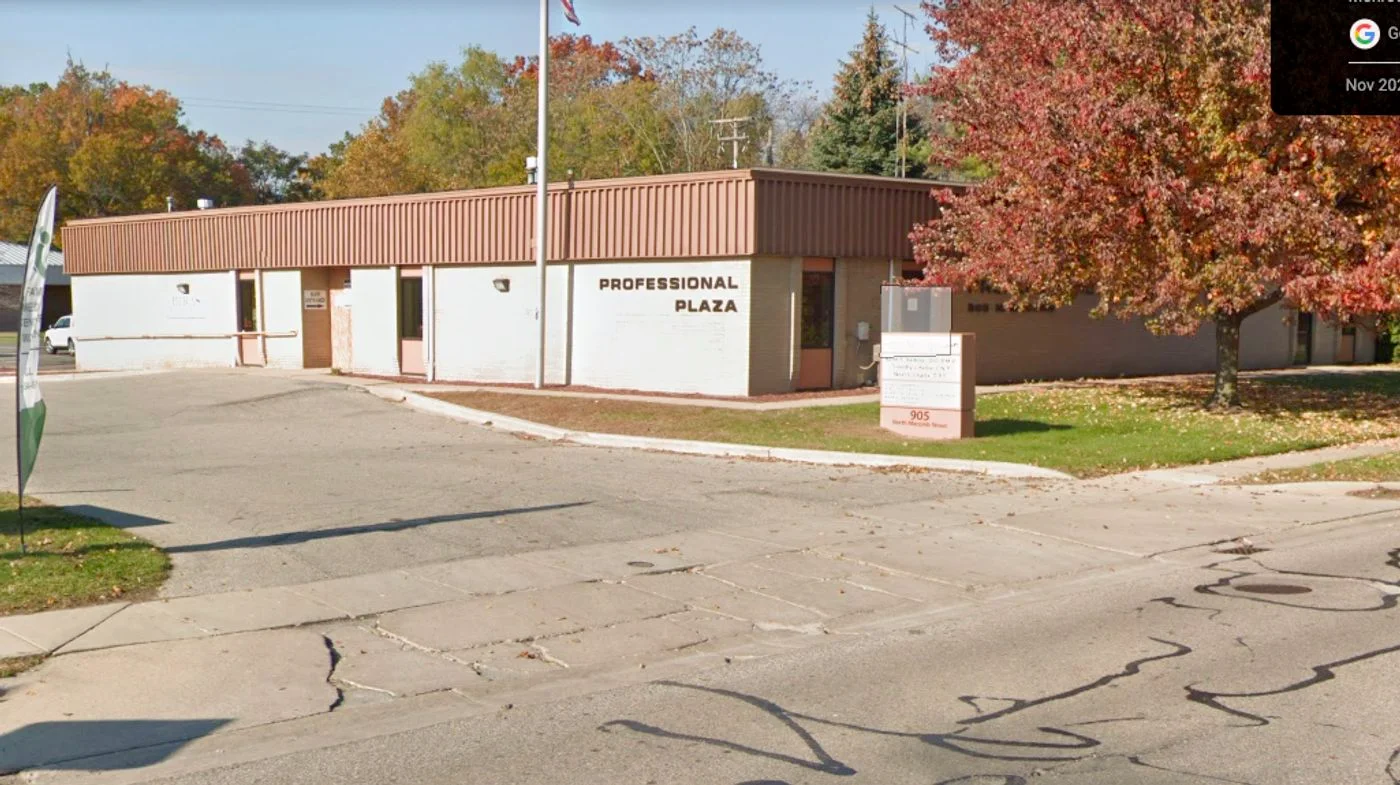 Photo 1 of 905 N Macomb St, Monroe, MI 48162