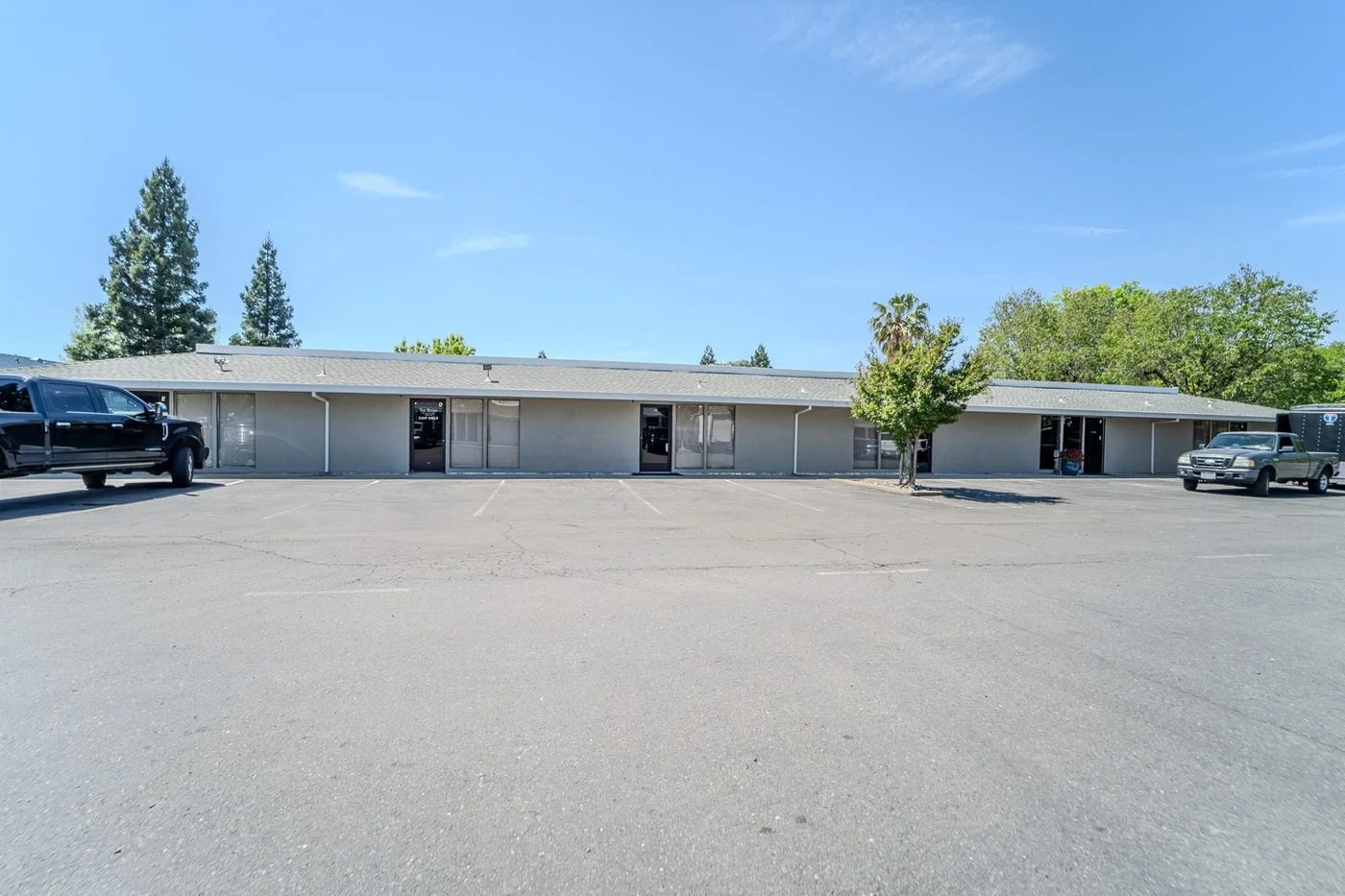 Photo 1 of 1548 Poole Blvd, Yuba City, CA 95993