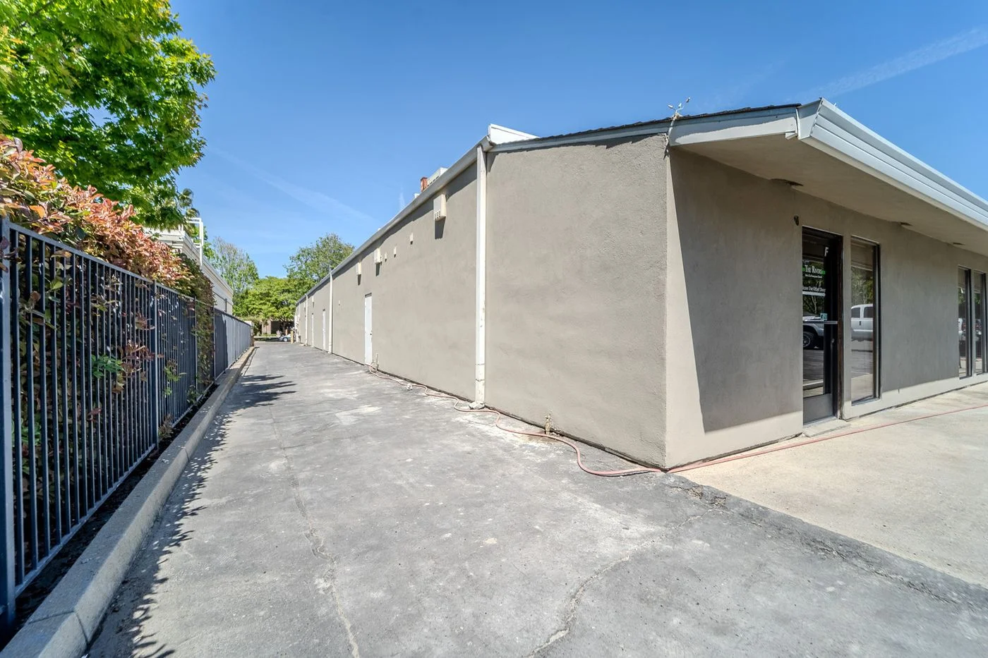 Photo 3 of 1548 Poole Blvd, Yuba City, CA 95993