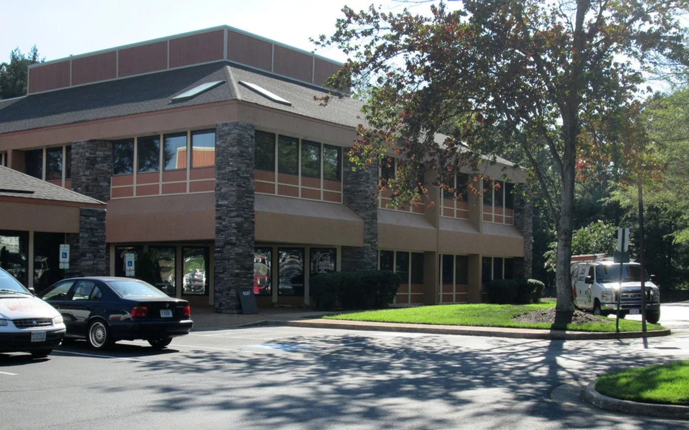 Photo 2 of 9321-9327 Midlothian Turnpike , Midlothian, VA 23235