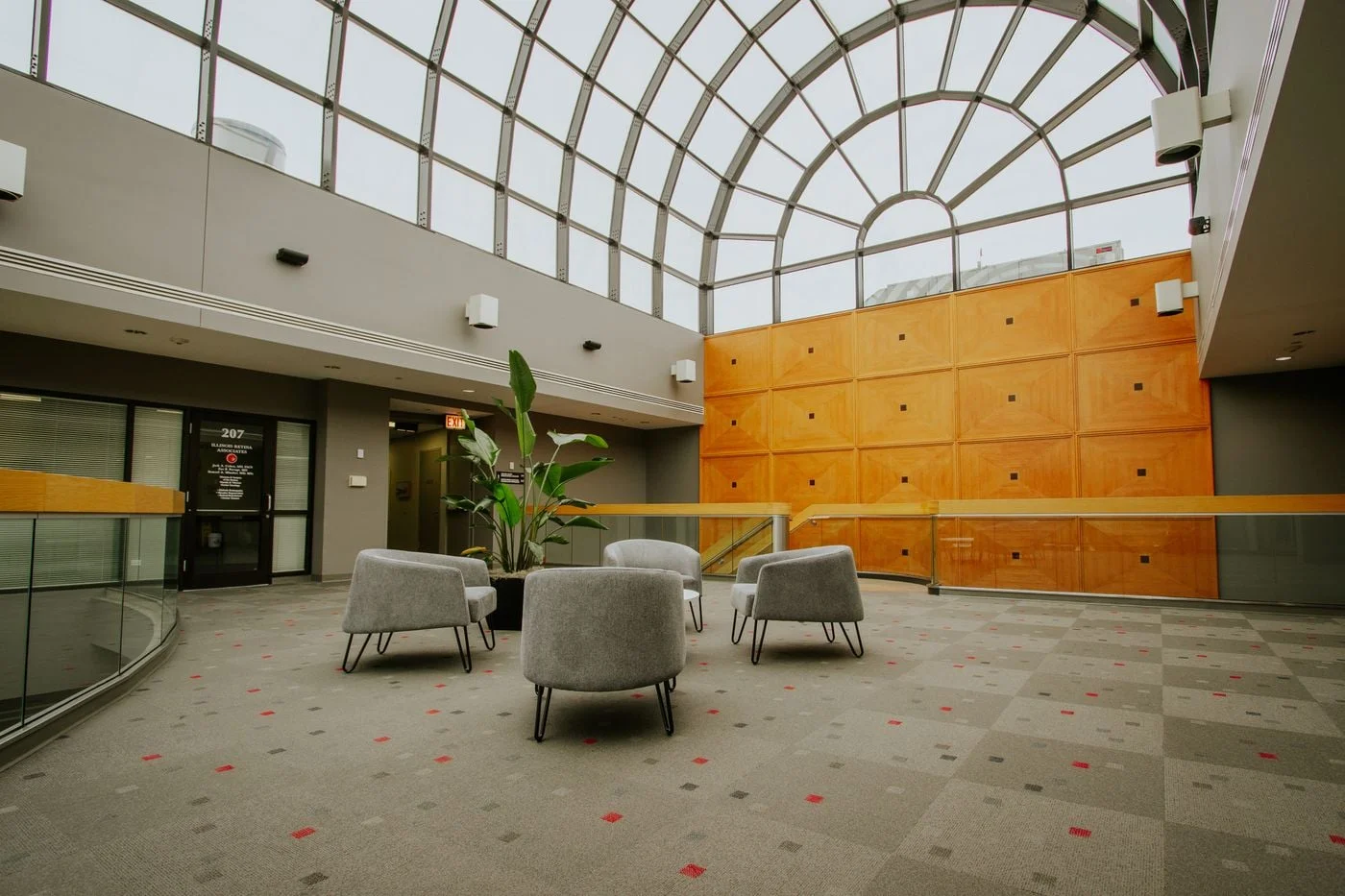 Photo 3 of 1800 & 1900 Hollister Dr, Libertyville, IL 60048