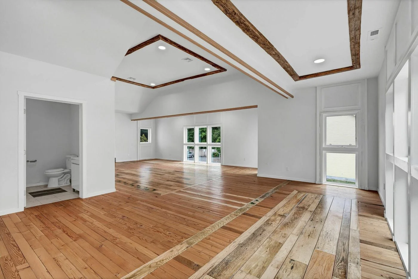 Photo 1 of 244 Main St, Farmington, CT 06032