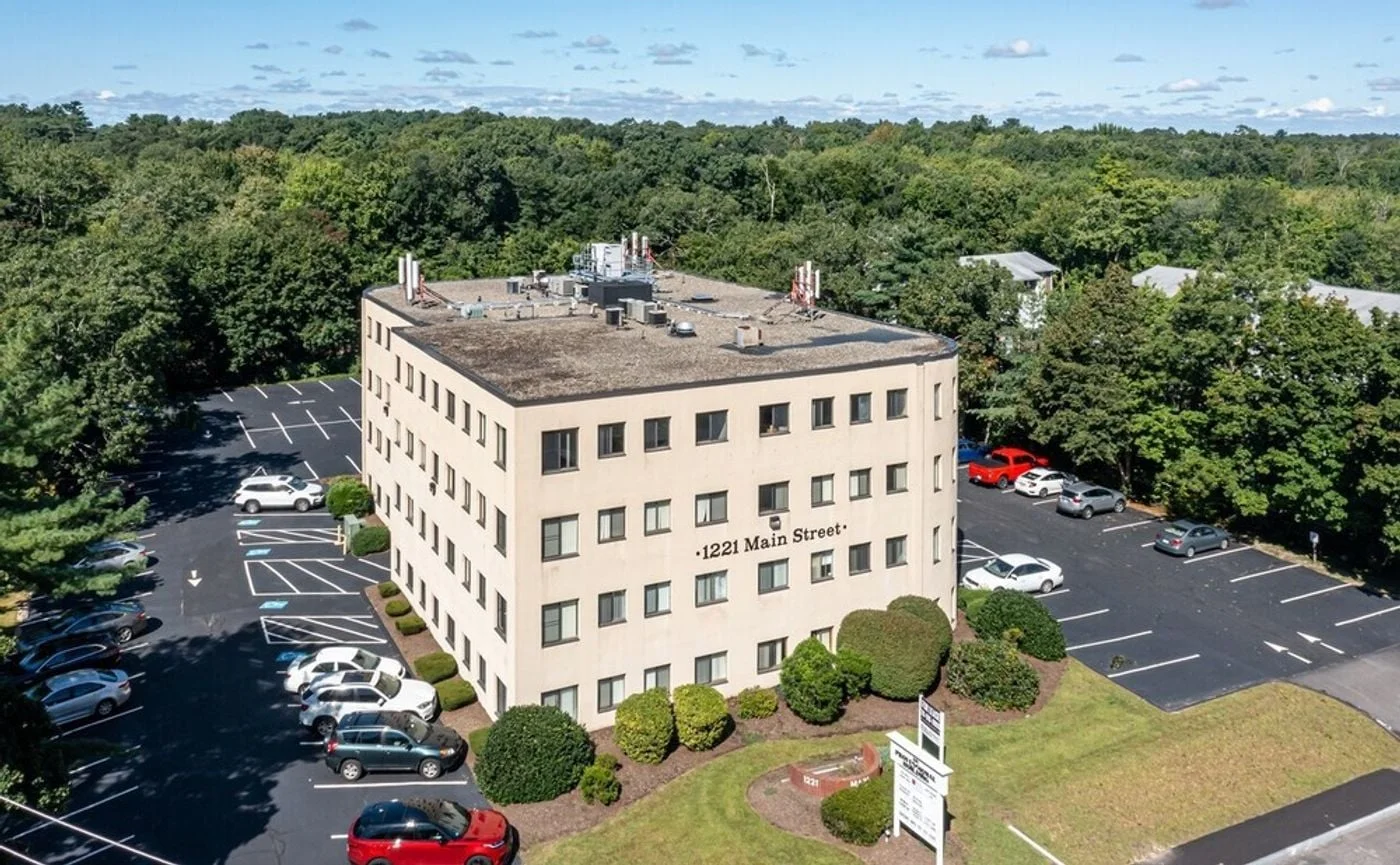Photo 1 of 1221 Main St, Weymouth, MA 02190