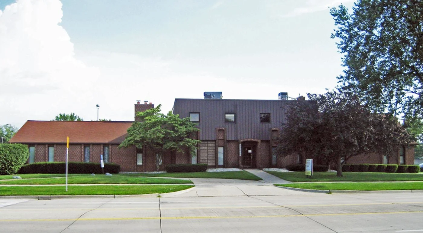 Photo 1 of 20816 E 11 Mile Rd, Saint Clair Shores, MI 48081