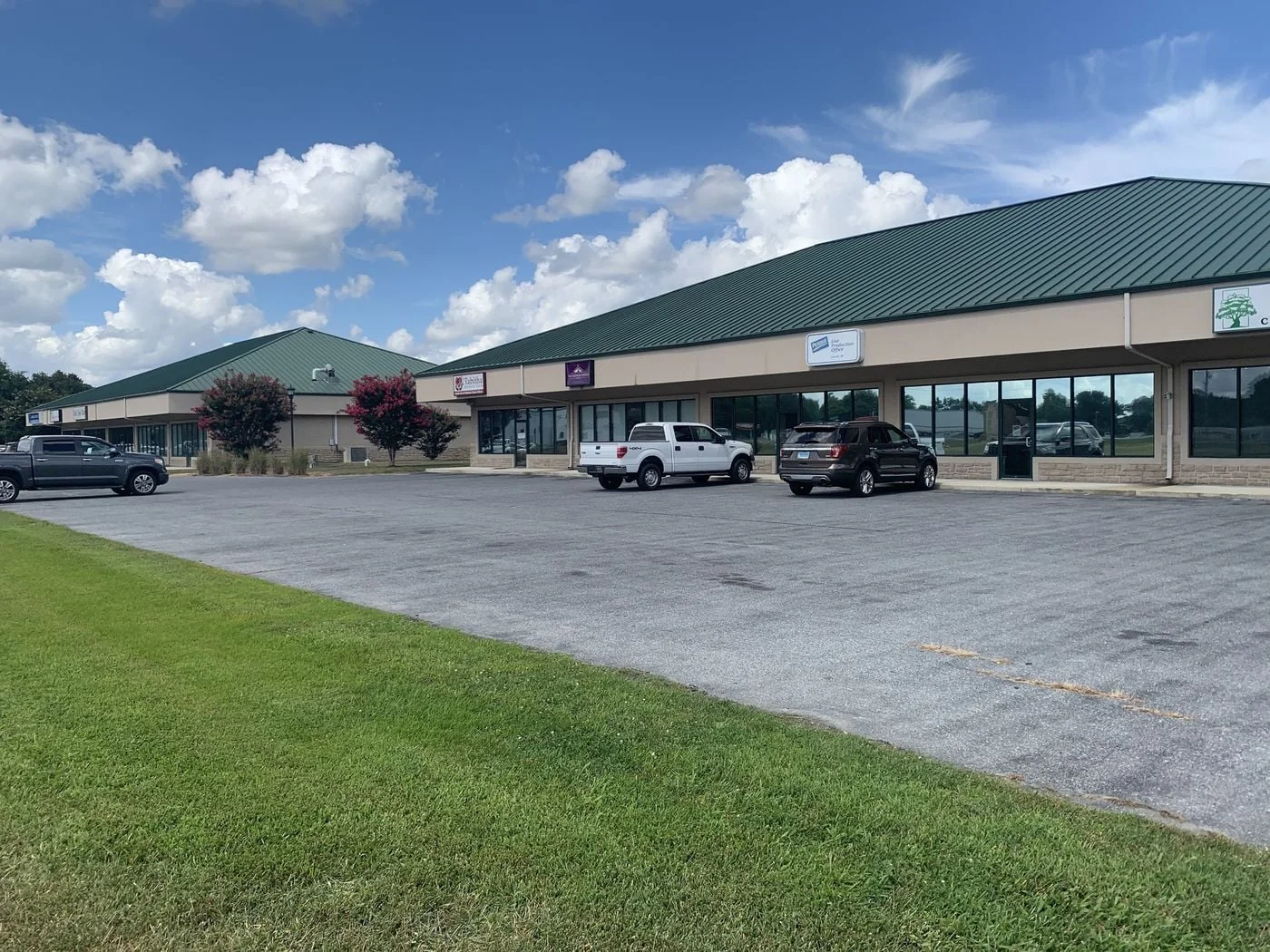 Photo 2 of 10252 Stone Creek Dr, Laurel, DE 19956