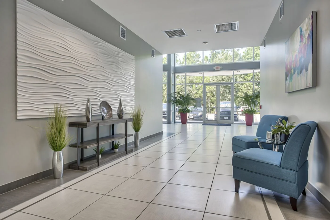 Photo 2 of 15109 Heathrow Forest Pkwy, Houston, TX 77032