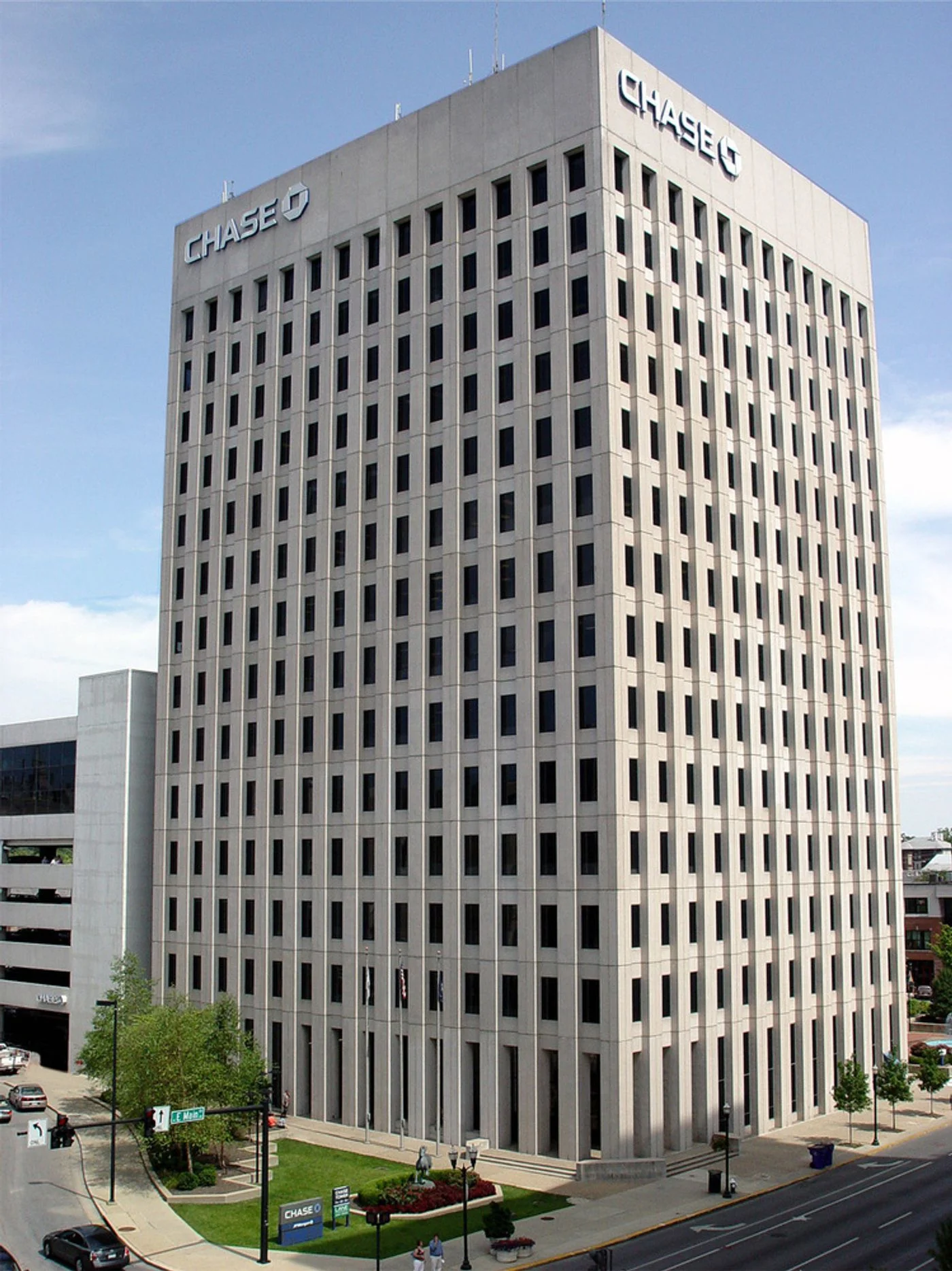 Photo 2 of 201 E Main St, Lexington, KY 40507