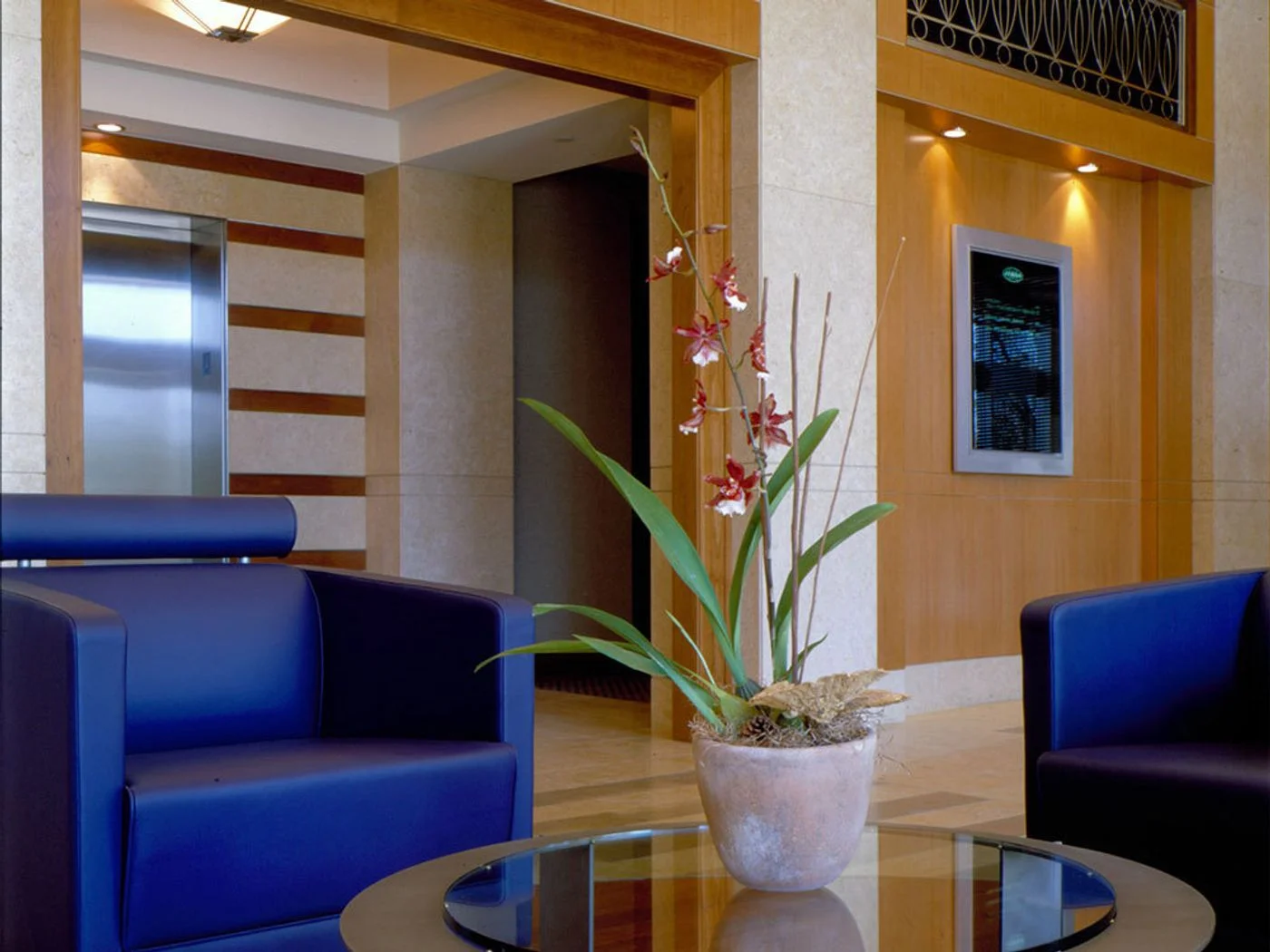 Photo 3 of 9995 Gate Pkwy N, Jacksonville, FL 32246