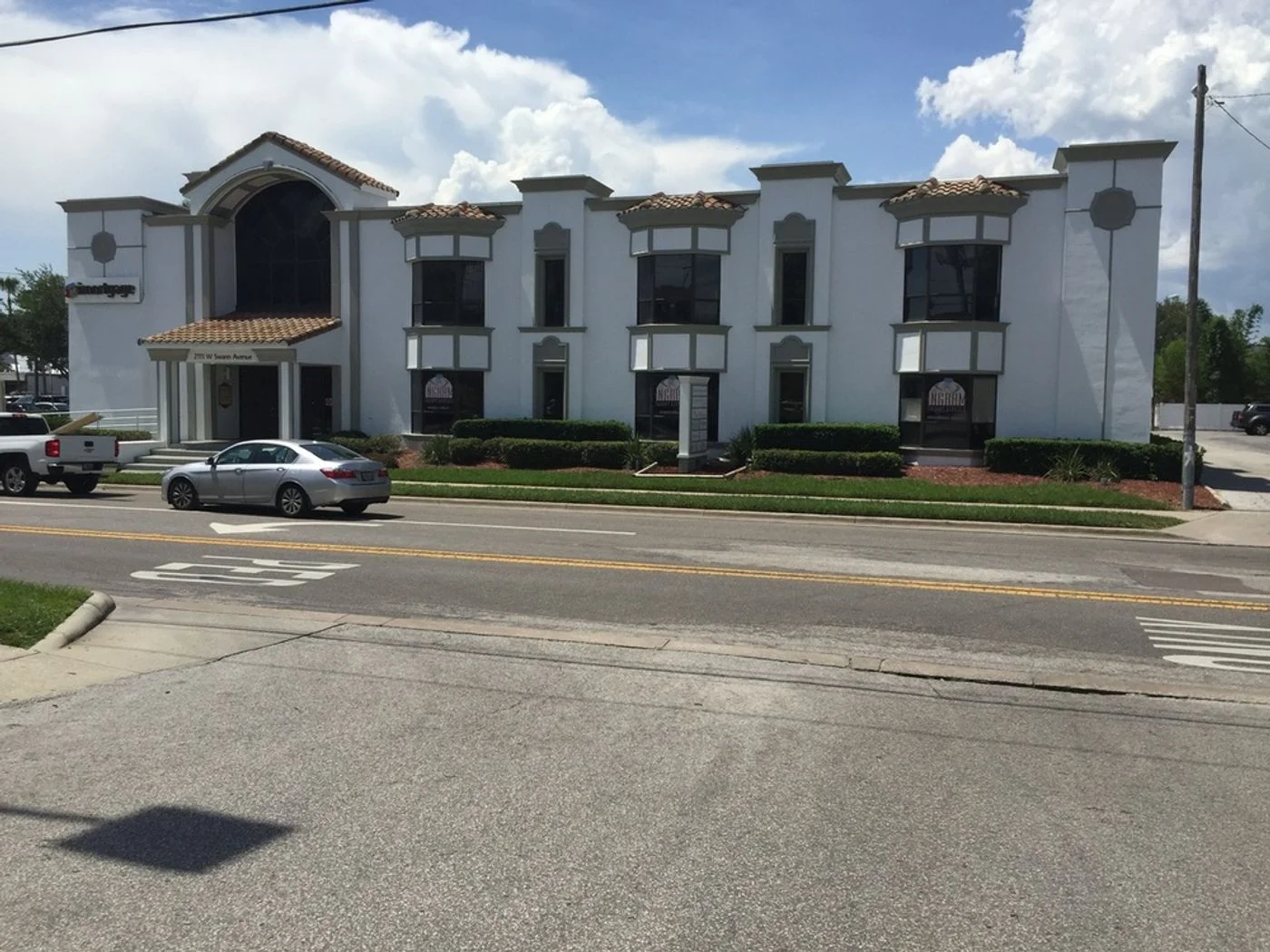 Photo-3 of 2111 W Swann Ave, Tampa, FL 33606