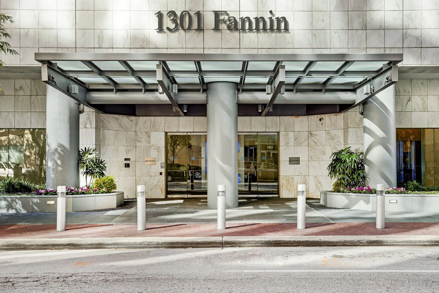 Photo 1 of 1301 Fannin St, Houston, TX 77002