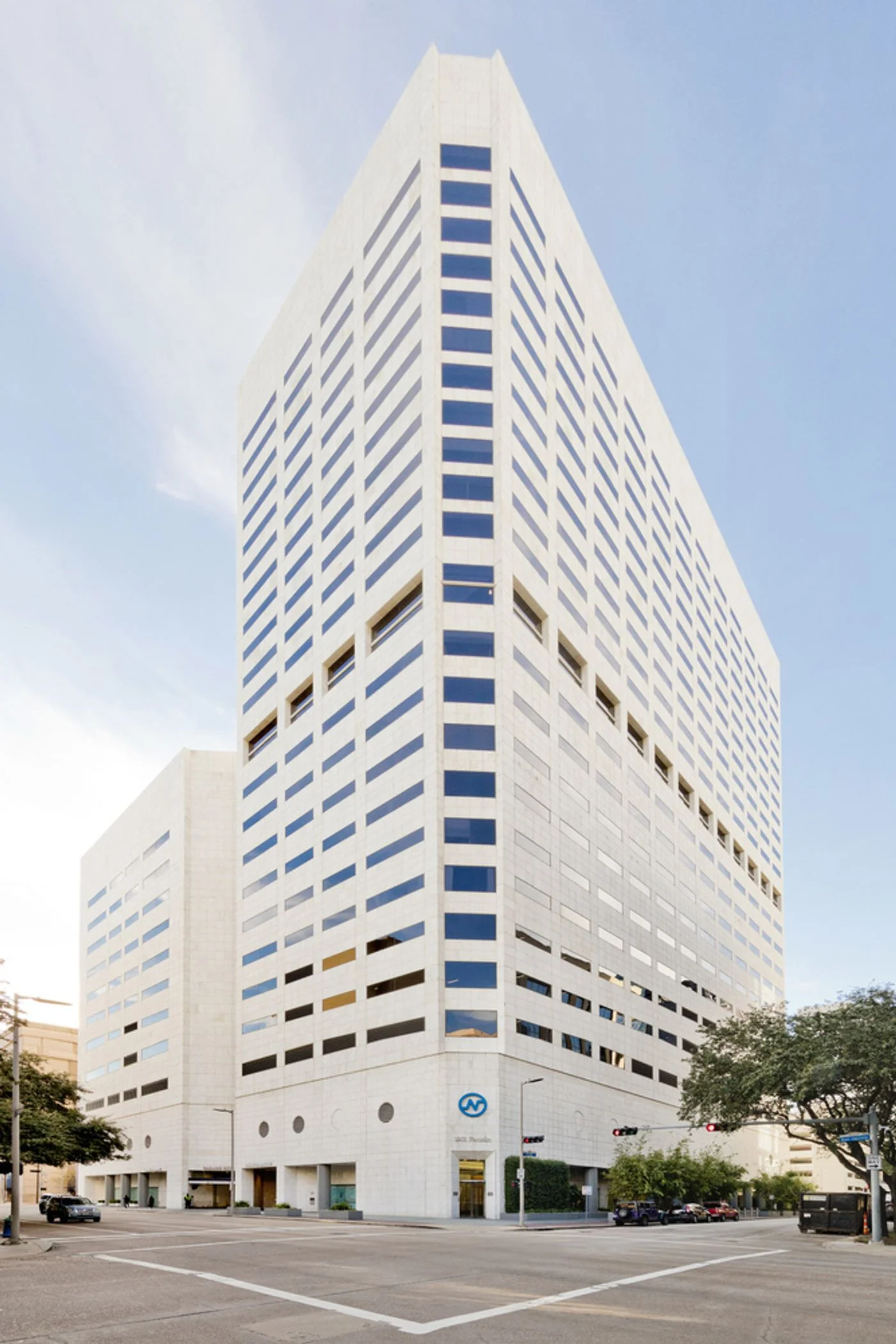 Photo 2 of 1301 Fannin St, Houston, TX 77002