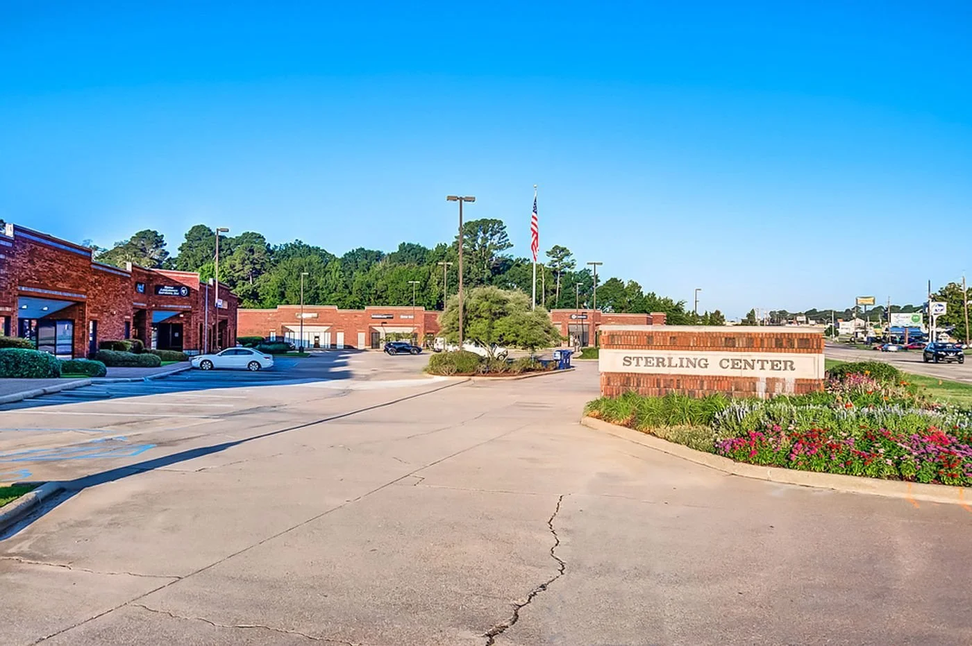 Photo-2 of 2533-2535 Bert Kouns Industrial Loop, Shreveport, LA 71118