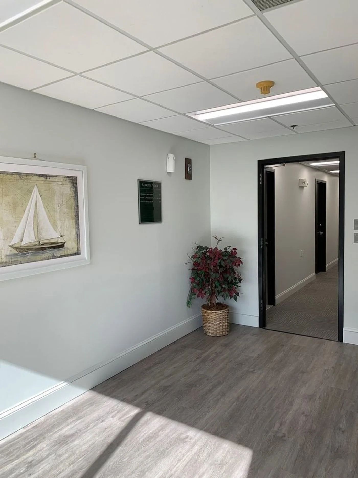 Photo 3 of 147 Old Solomons Island Rd, Annapolis, MD 21401