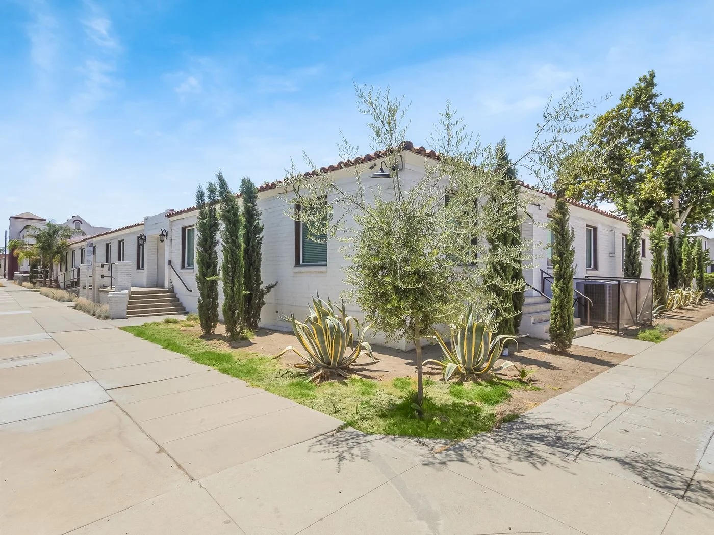 Photo 1 of 263 N 3rd St, Porterville, CA 93257