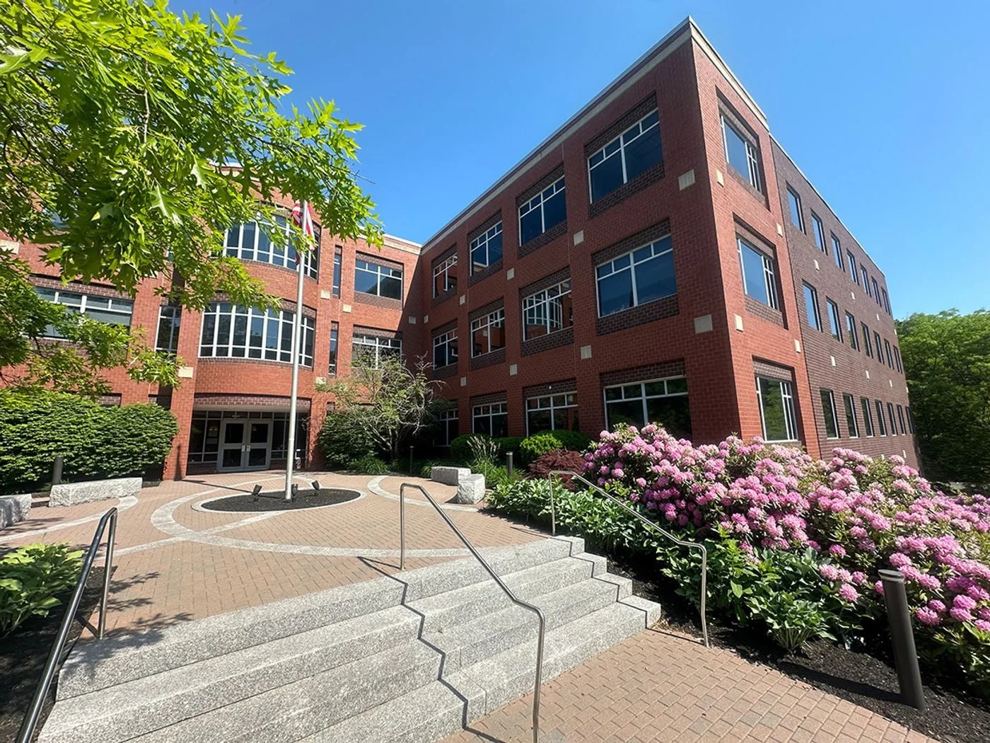 Photo 1 of 707 Sable Oaks Dr, South Portland, ME 04106