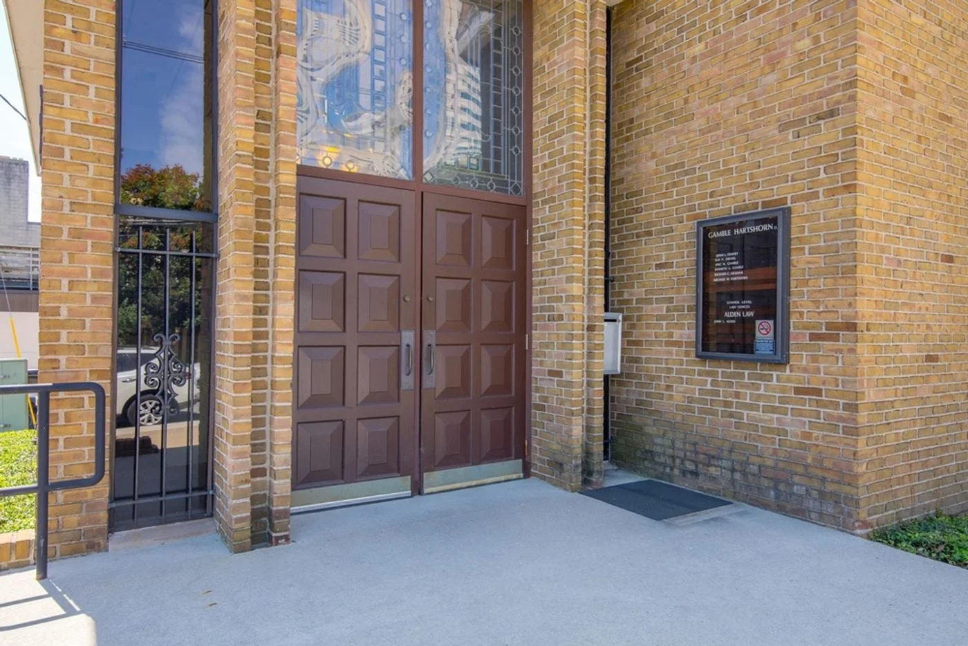 Photo 2 of 1 E Livingston Ave, Columbus, OH 43215