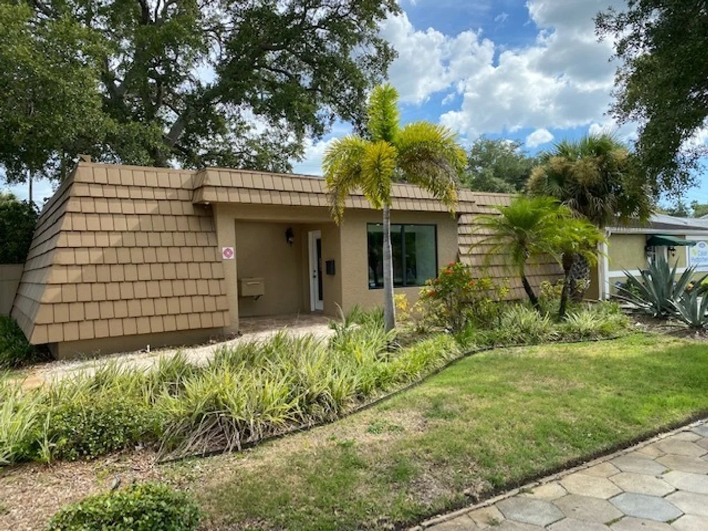 Photo-1 of 4422 Central Ave, Saint Petersburg, FL 33711
