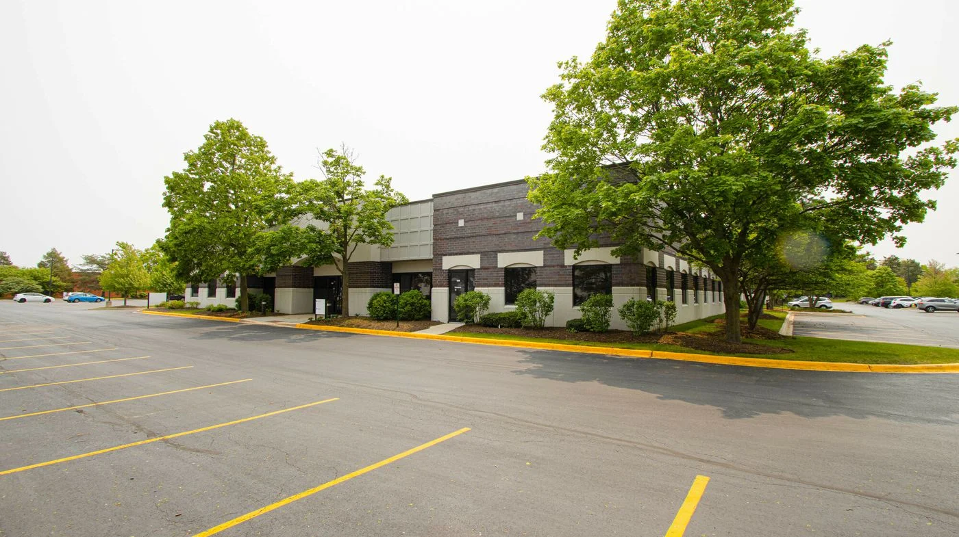 Photo 2 of 565 Lakeview Pkwy, Vernon Hills, IL 60061