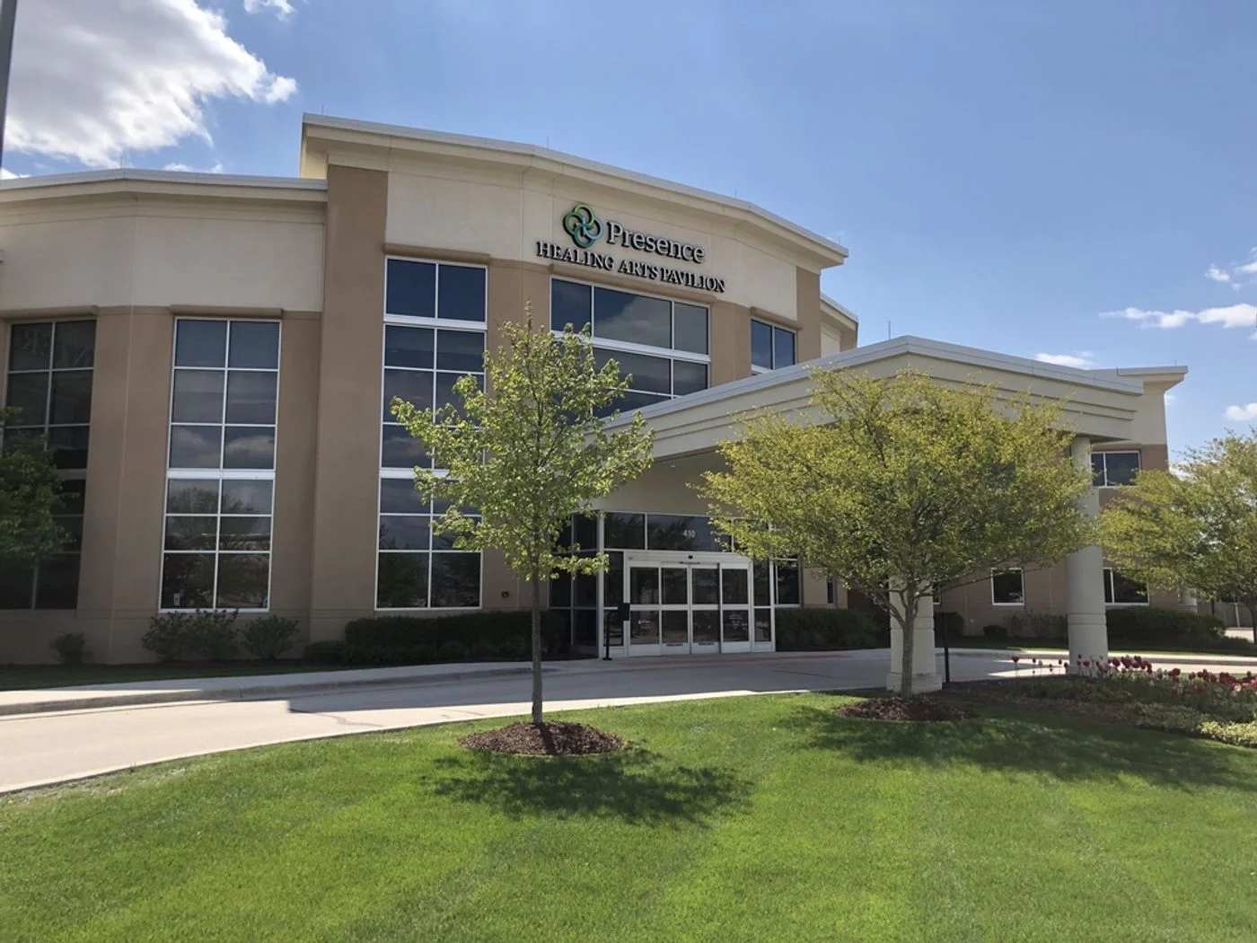 Photo 2 of 410 E Lincoln Hwy, New Lenox, IL 60451